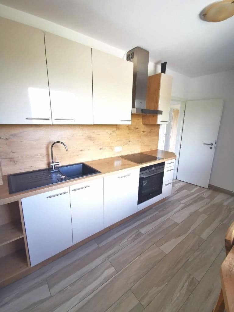 Pronájem bytu 4+1 91 m², Luisantring 45, Maintal, Hessen Pronájem bytu 4+1 91 m², Luisantring 45, Maintal, Hessen
