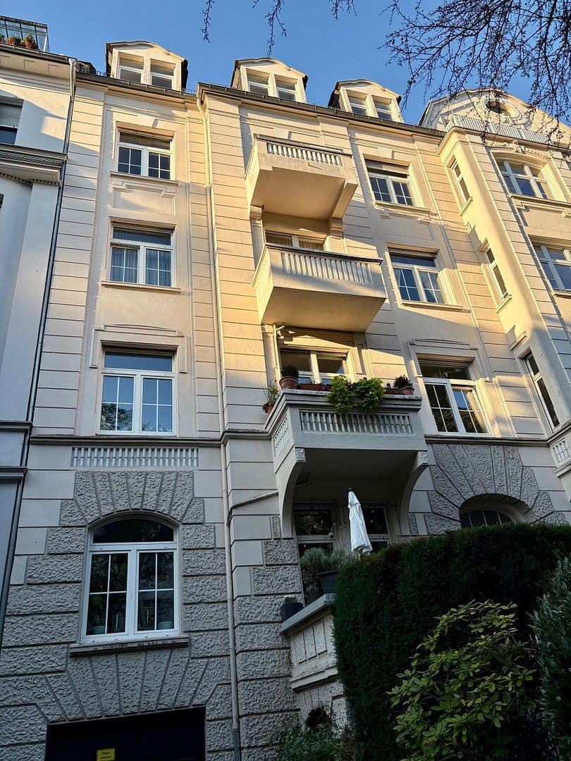 Pronájem bytu 3+1 88 m², Kleiststr. 21, Wiesbaden, Hessen Pronájem bytu 3+1 88 m², Kleiststr. 21, Wiesbaden, Hessen