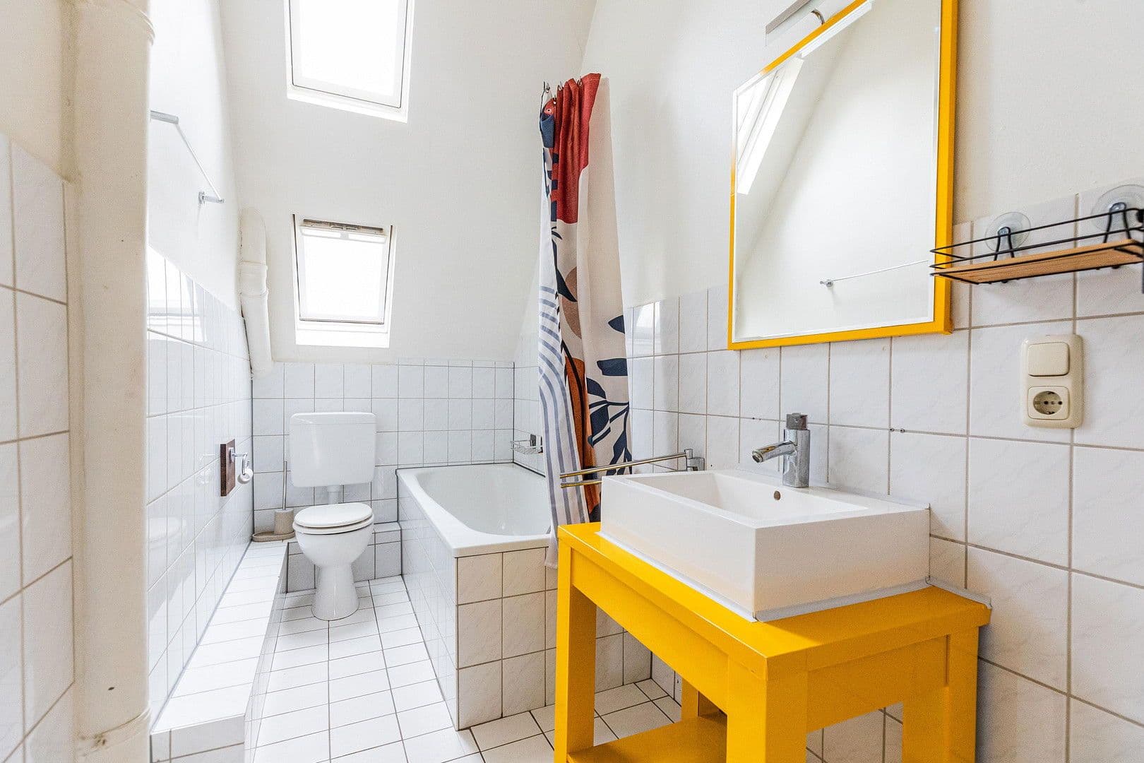 Pronájem bytu 3+1 88 m², Kleiststr. 21, Wiesbaden, Hessen Pronájem bytu 3+1 88 m², Kleiststr. 21, Wiesbaden, Hessen