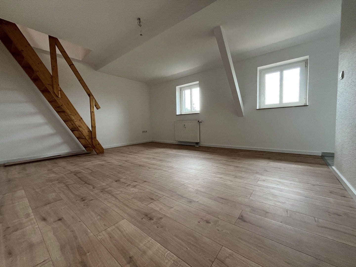 Pronájem bytu 3+1 51 m², Delitzscher Landstraße 69, Leipzig, Sasko Pronájem bytu 3+1 51 m², Delitzscher Landstraße 69, Leipzig, Sasko