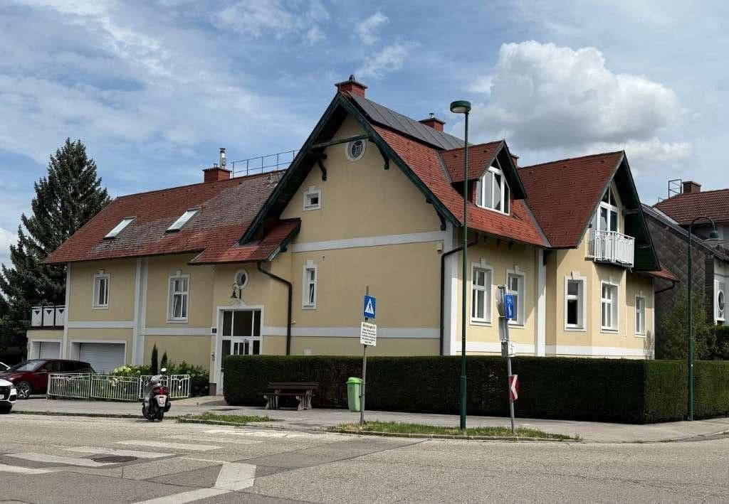 Pronájem bytu 3+1 125 m², Stuttgarterstraße 2, Perchtoldsdorf, Dolní Rakousko Pronájem bytu 3+1 125 m², Stuttgarterstraße 2, Perchtoldsdorf, Dolní Rakousko