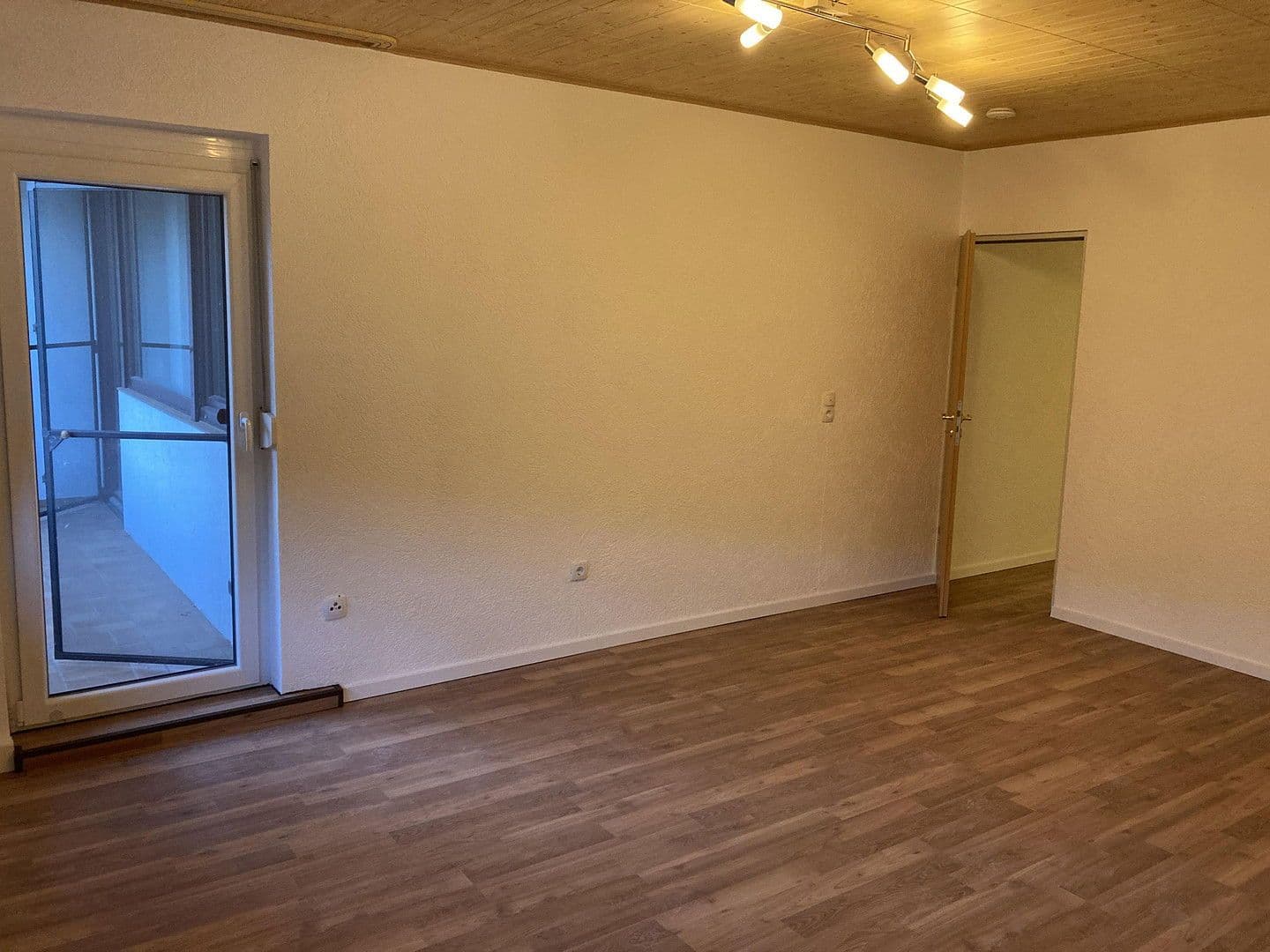Pronájem bytu 3+kk 113 m², Staufeneckstraße 50, Eislingen/Fils, Bádensko-Württembersko Pronájem bytu 3+kk 113 m², Staufeneckstraße 50, Eislingen/Fils, Bádensko-Württembersko