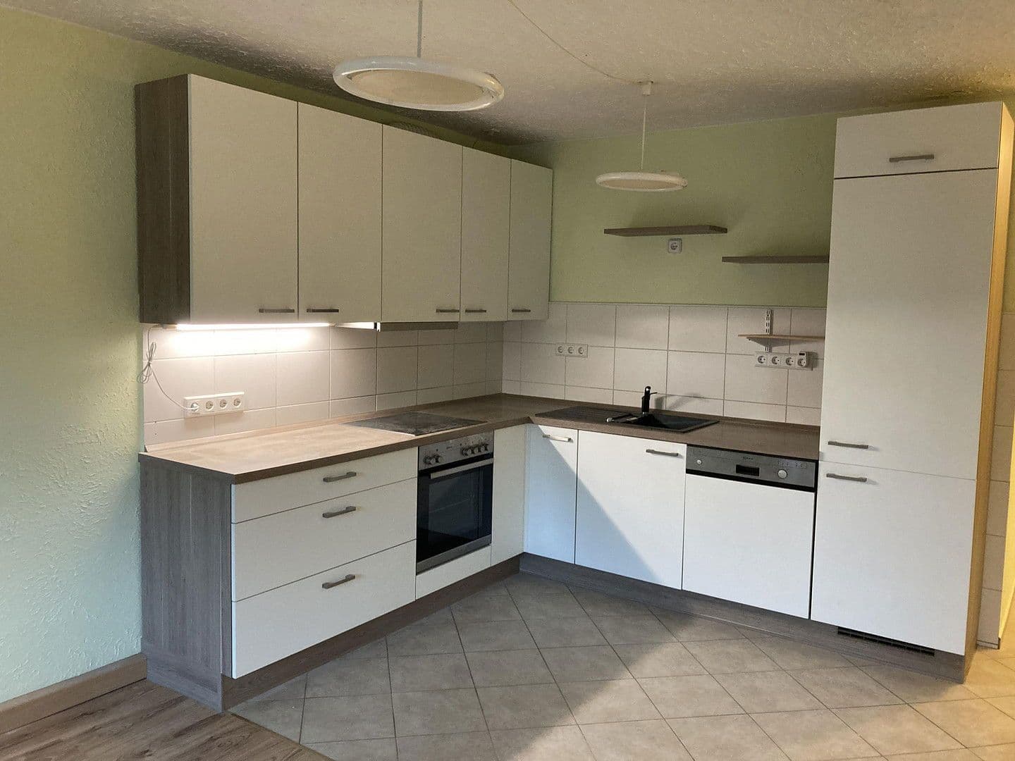 Pronájem bytu 3+kk 113 m², Staufeneckstraße 50, Eislingen/Fils, Bádensko-Württembersko Pronájem bytu 3+kk 113 m², Staufeneckstraße 50, Eislingen/Fils, Bádensko-Württembersko