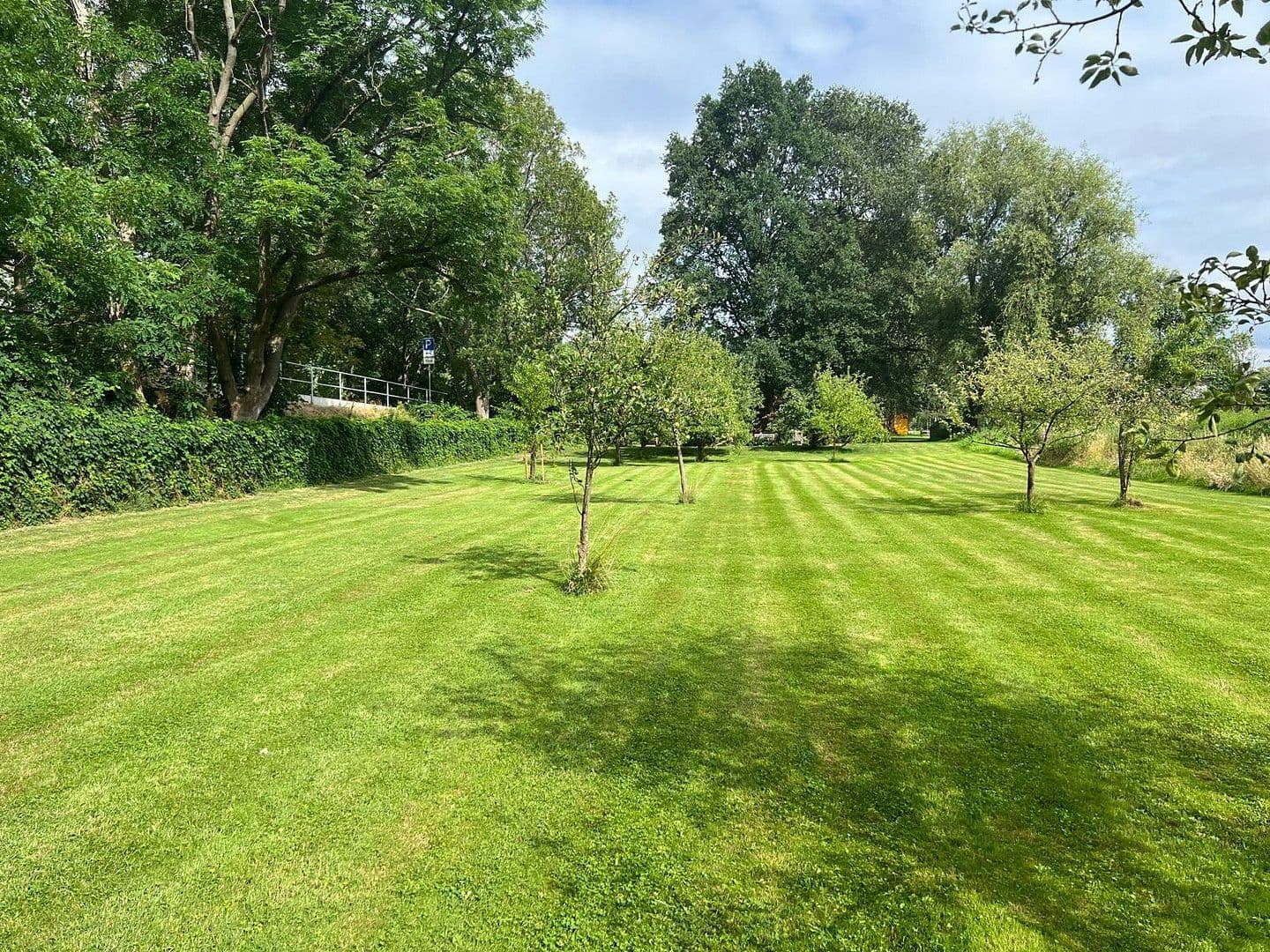 Prodej domu 160 m², pozemek 3.750 m², Storkower Allee 2, Heidesee, Braniborsko Prodej domu 160 m², pozemek 3.750 m², Storkower Allee 2, Heidesee, Braniborsko