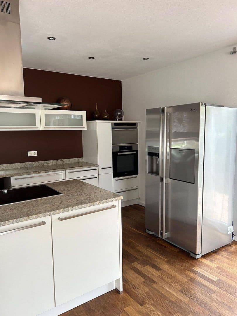 Prodej domu 185 m², pozemek 380 m², An der Anhaide 8, Wörth am Rhein, Porýní-Falc Prodej domu 185 m², pozemek 380 m², An der Anhaide 8, Wörth am Rhein, Porýní-Falc