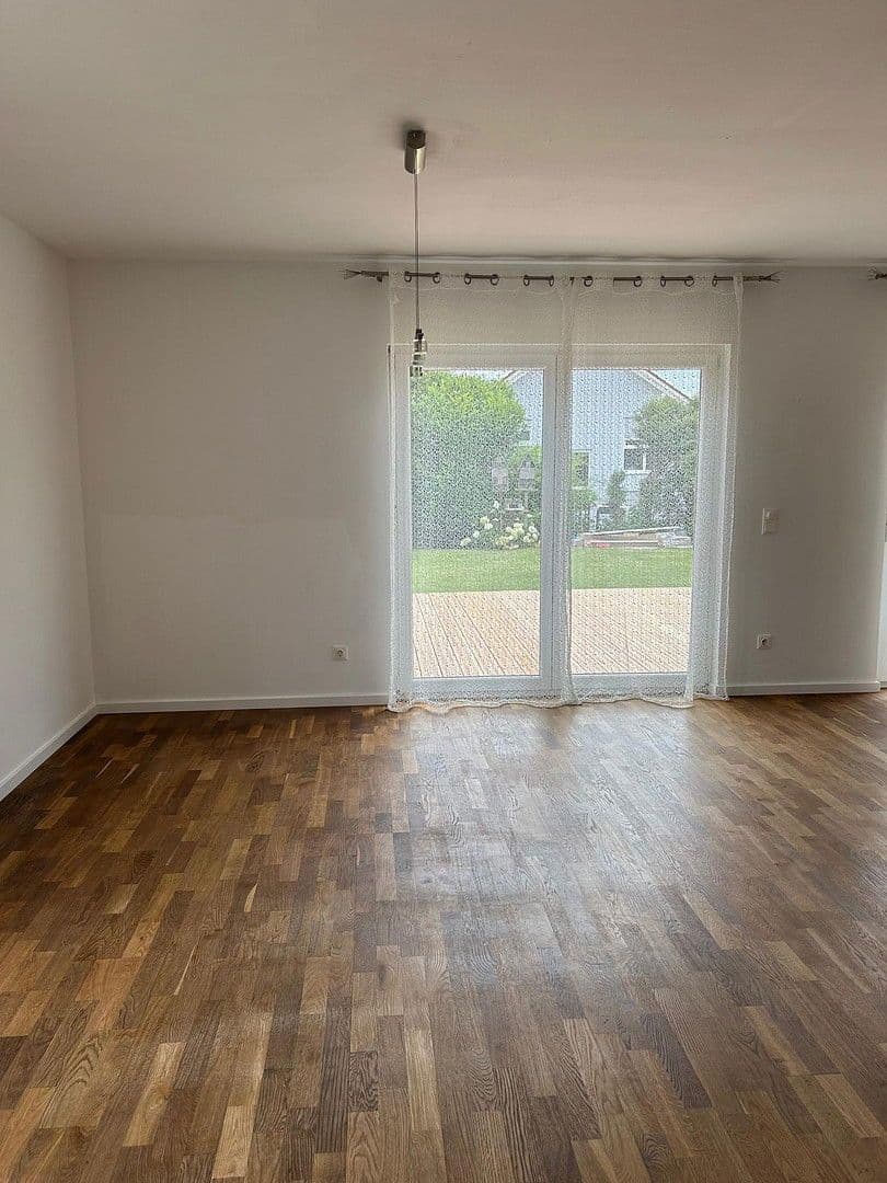 Prodej domu 185 m², pozemek 380 m², An der Anhaide 8, Wörth am Rhein, Porýní-Falc Prodej domu 185 m², pozemek 380 m², An der Anhaide 8, Wörth am Rhein, Porýní-Falc