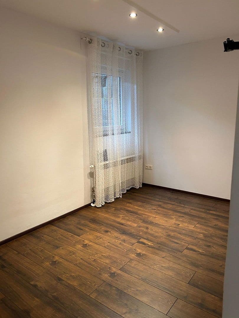 Prodej domu 185 m², pozemek 380 m², An der Anhaide 8, Wörth am Rhein, Porýní-Falc Prodej domu 185 m², pozemek 380 m², An der Anhaide 8, Wörth am Rhein, Porýní-Falc