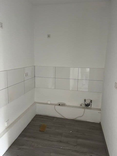 Pronájem bytu 1+kk 38 m², Kaiserstr. 102, Wuppertal, Severní Porýní-Vestfálsko Pronájem bytu 1+kk 38 m², Kaiserstr. 102, Wuppertal, Severní Porýní-Vestfálsko
