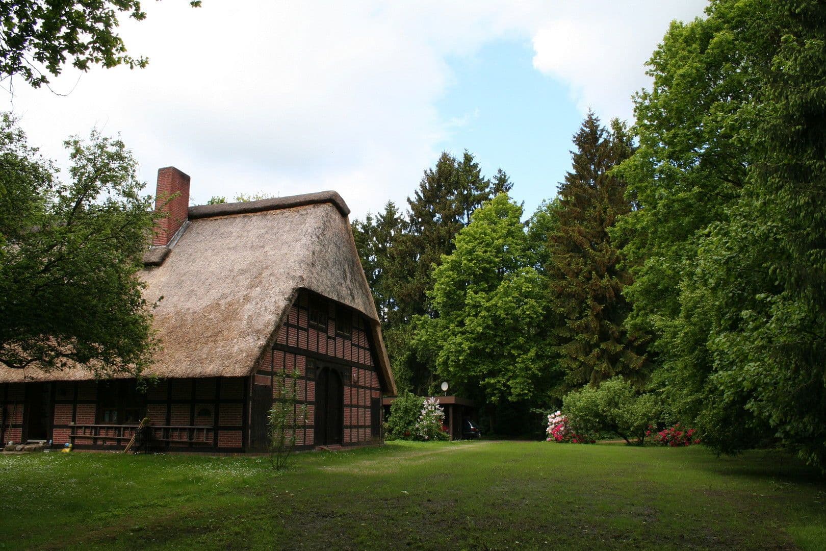 Prodej domu 262 m², pozemek 21.000 m², Klenkendorf 26, Gnarrenburg, Dolní Sasko Prodej domu 262 m², pozemek 21.000 m², Klenkendorf 26, Gnarrenburg, Dolní Sasko