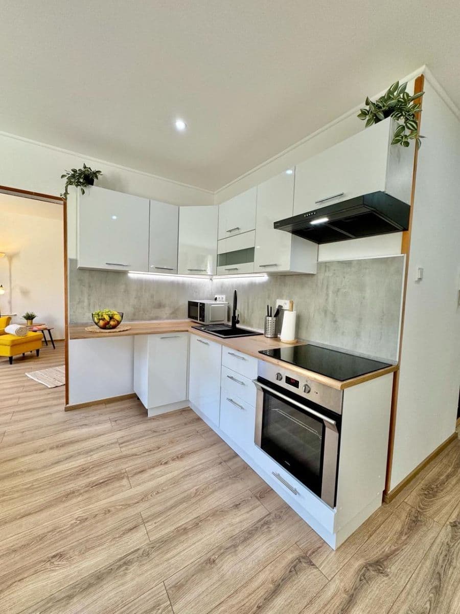 Pronájem bytu 1+1 36 m², Wolkerova, Kraslice, Karlovarský kraj Pronájem bytu 1+1 36 m², Wolkerova, Kraslice, Karlovarský kraj