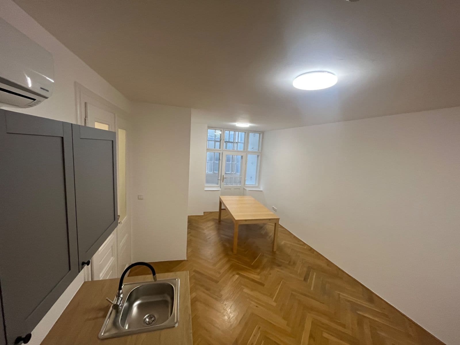 Pronájem bytu 2+1 51 m², Jakubské náměstí, Brno, Jihomoravský kraj Pronájem bytu 2+1 51 m², Jakubské náměstí, Brno, Jihomoravský kraj