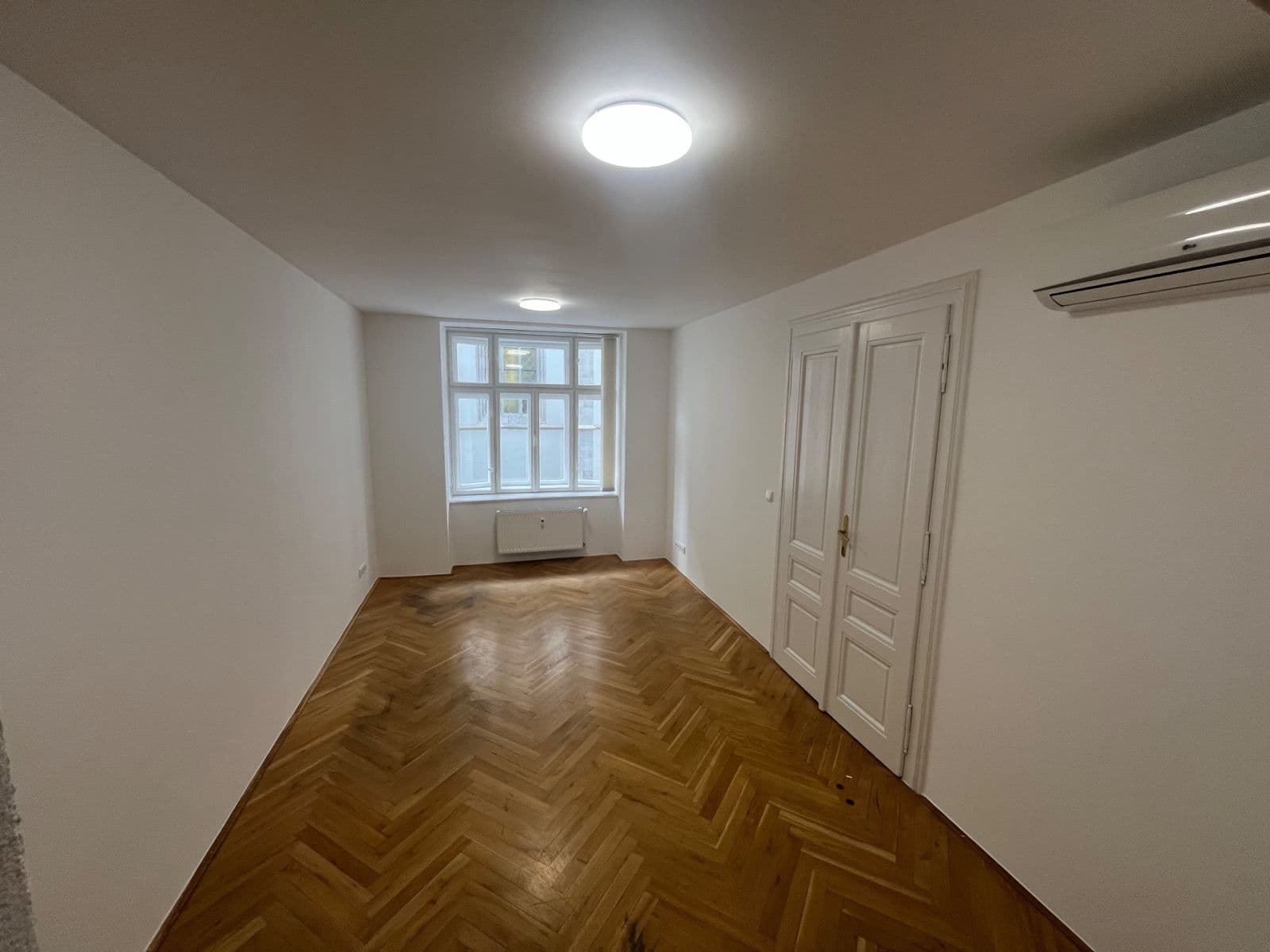 Pronájem bytu 2+1 51 m², Jakubské náměstí, Brno, Jihomoravský kraj Pronájem bytu 2+1 51 m², Jakubské náměstí, Brno, Jihomoravský kraj