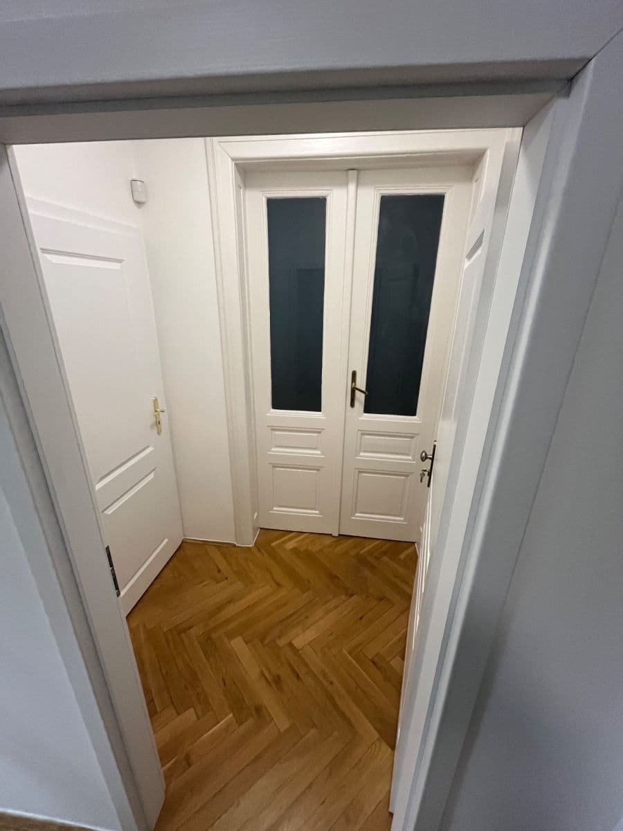 Pronájem bytu 2+1 51 m², Jakubské náměstí, Brno, Jihomoravský kraj Pronájem bytu 2+1 51 m², Jakubské náměstí, Brno, Jihomoravský kraj