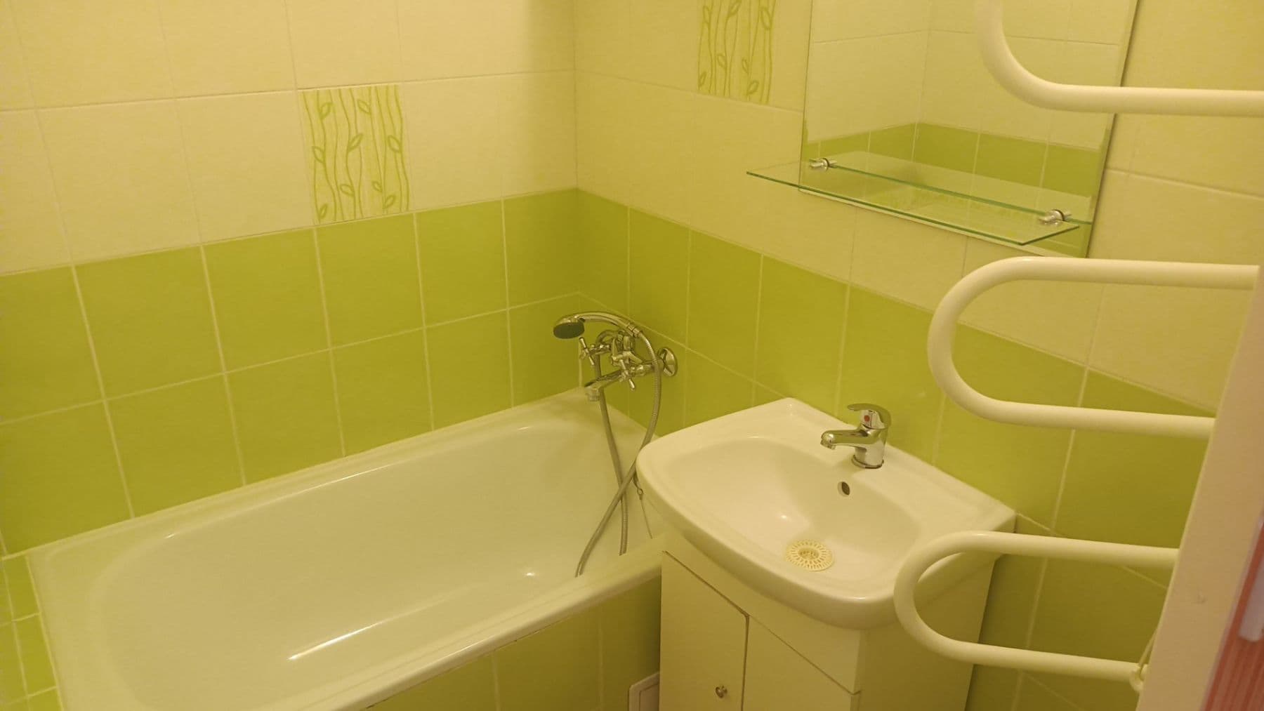 Pronájem bytu 2+1 46 m², Benešovská, Kladno, Středočeský kraj Pronájem bytu 2+1 46 m², Benešovská, Kladno, Středočeský kraj