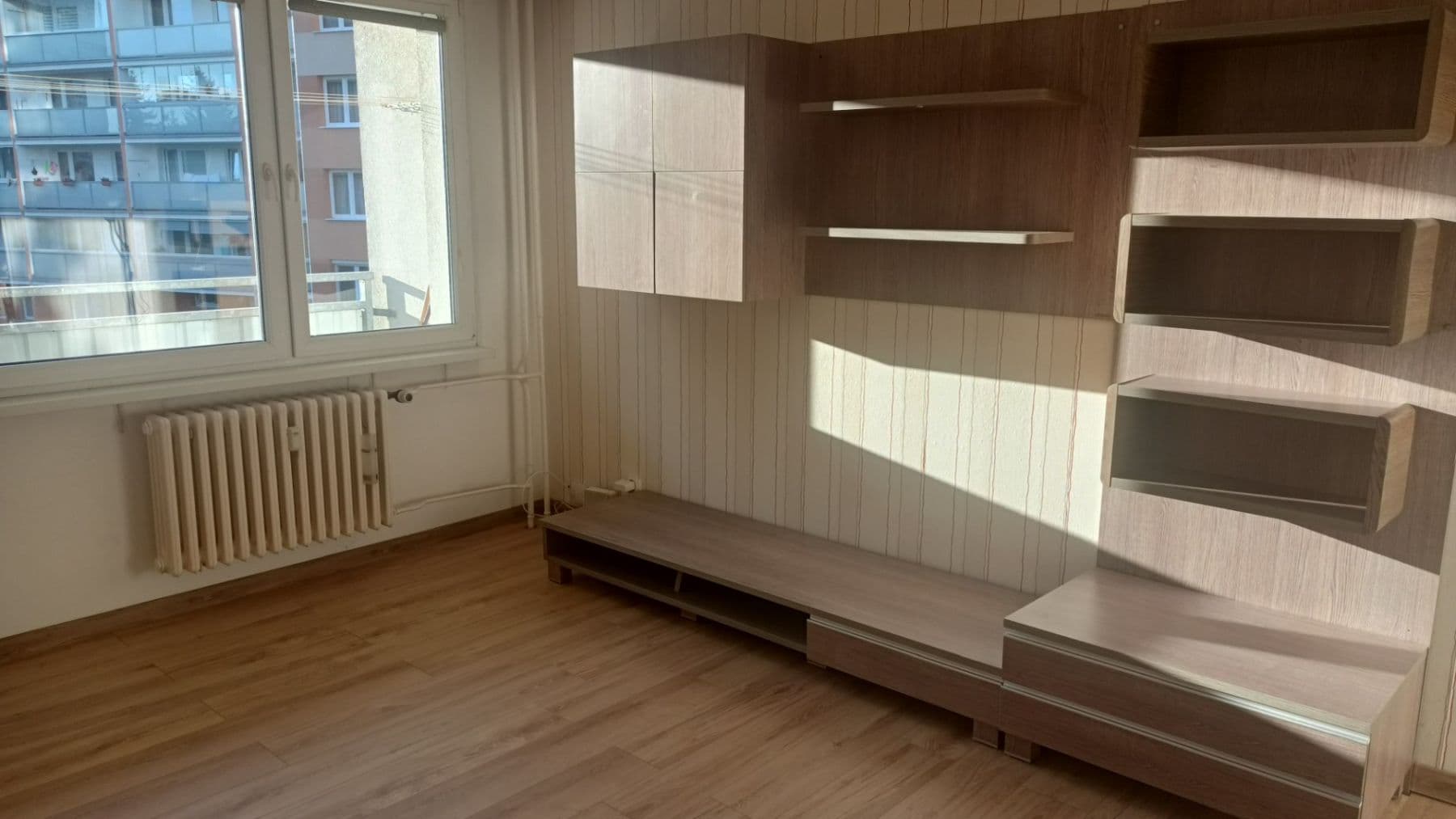 Pronájem bytu 2+1 46 m², Benešovská, Kladno, Středočeský kraj Pronájem bytu 2+1 46 m², Benešovská, Kladno, Středočeský kraj