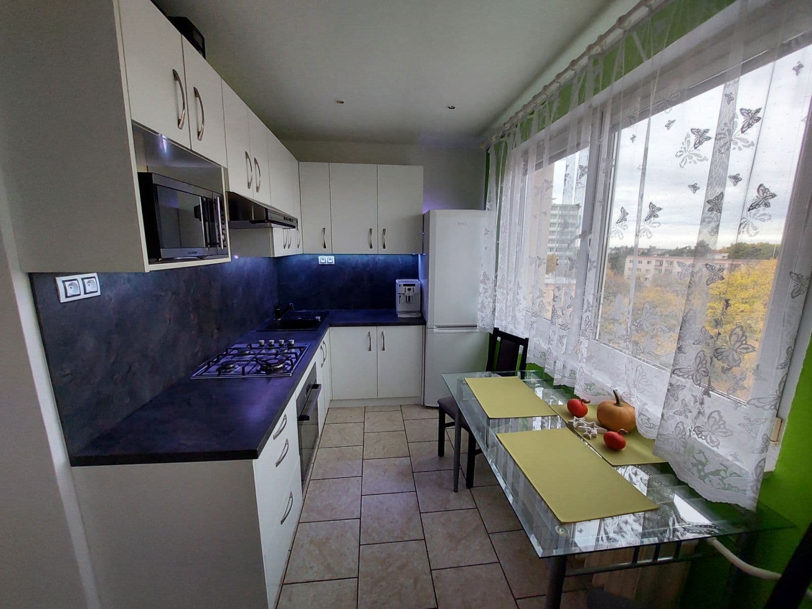Pronájem bytu 2+1 54 m², Havanská, Kladno, Středočeský kraj Pronájem bytu 2+1 54 m², Havanská, Kladno, Středočeský kraj