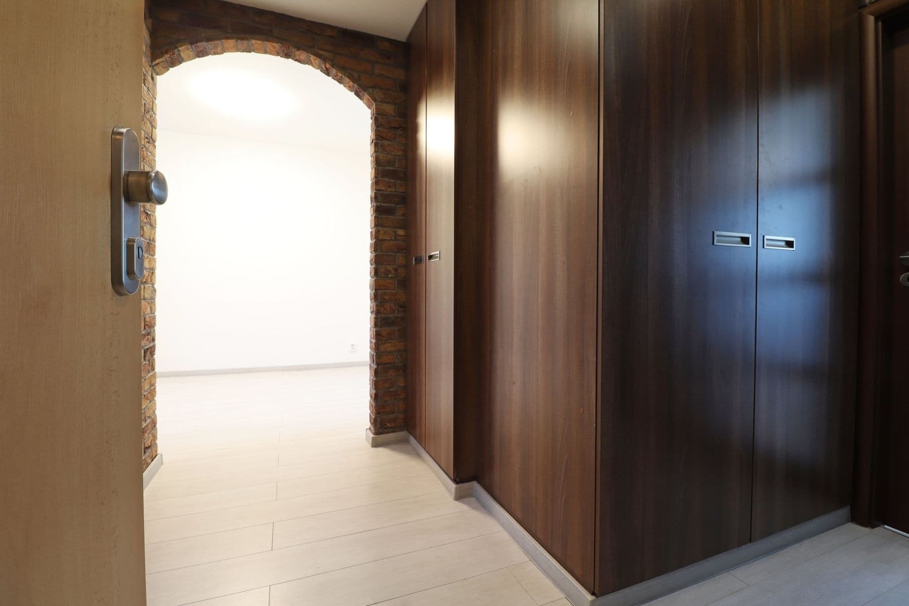 Pronájem bytu 3+1 72 m², Hlavní, Praha, Praha Pronájem bytu 3+1 72 m², Hlavní, Praha, Praha