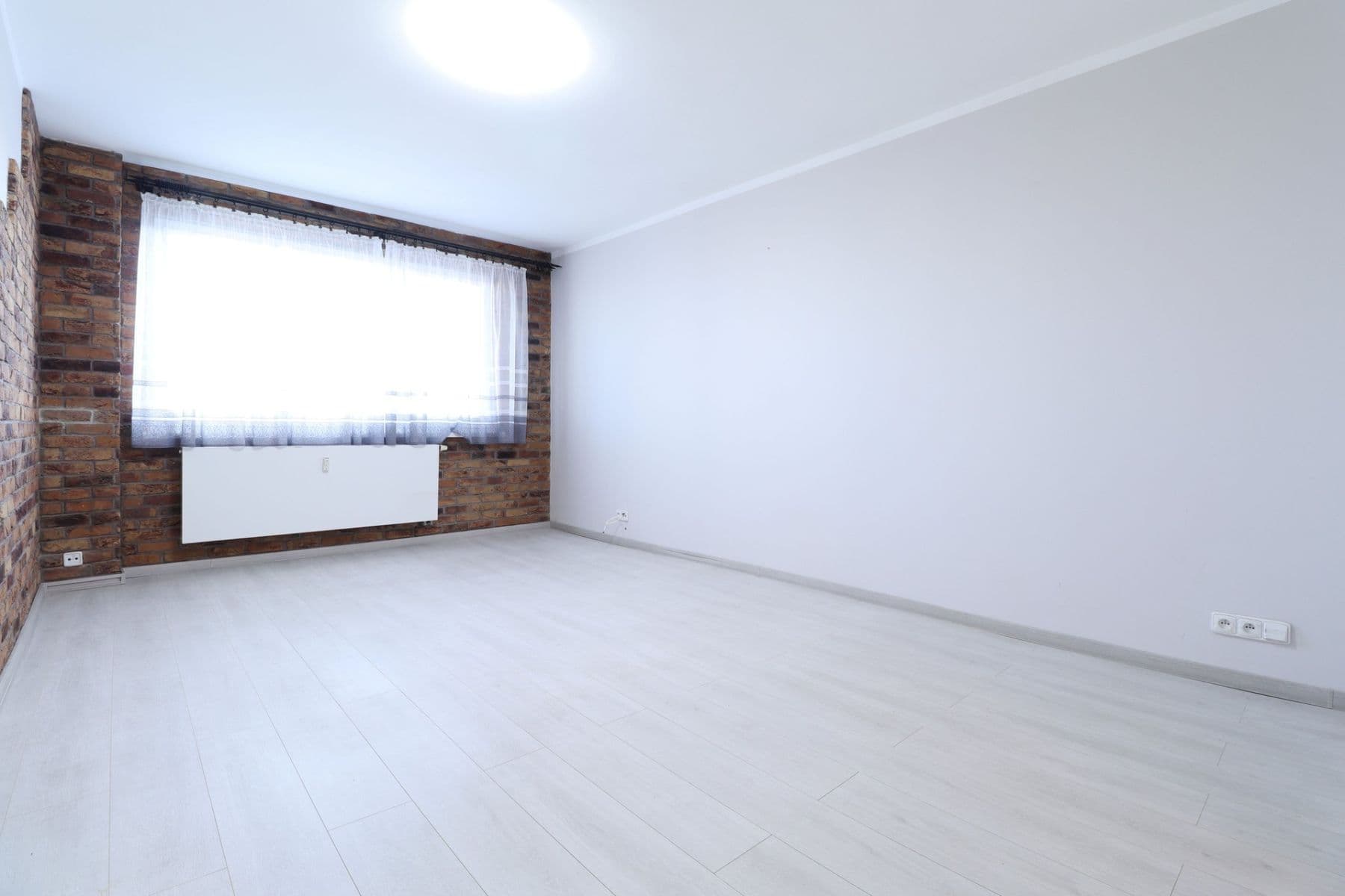 Pronájem bytu 3+1 72 m², Hlavní, Praha, Praha Pronájem bytu 3+1 72 m², Hlavní, Praha, Praha