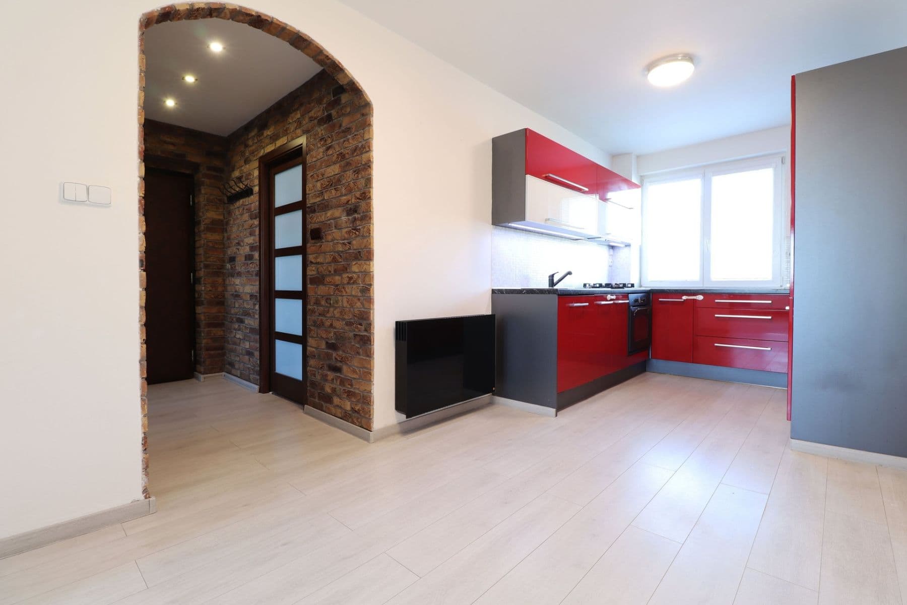 Pronájem bytu 3+1 72 m², Hlavní, Praha, Praha Pronájem bytu 3+1 72 m², Hlavní, Praha, Praha