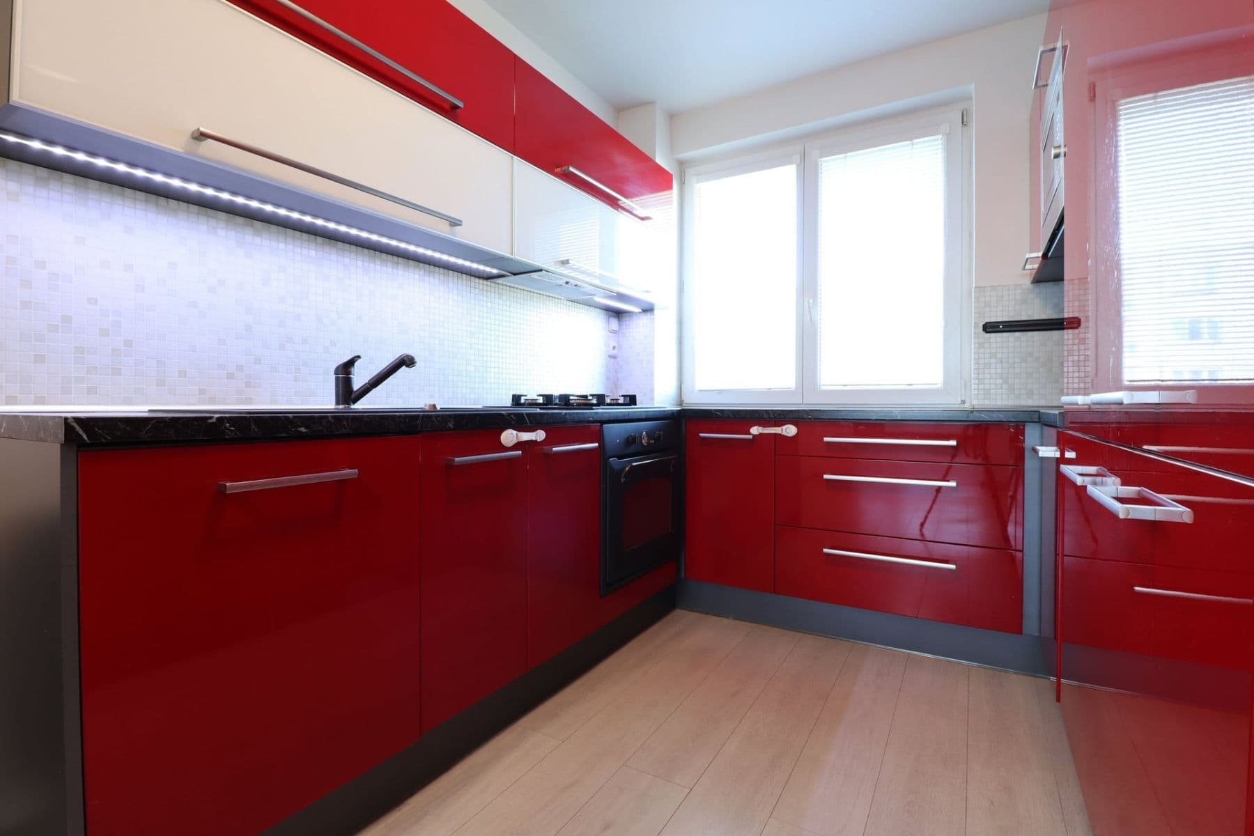 Pronájem bytu 3+1 72 m², Hlavní, Praha, Praha Pronájem bytu 3+1 72 m², Hlavní, Praha, Praha