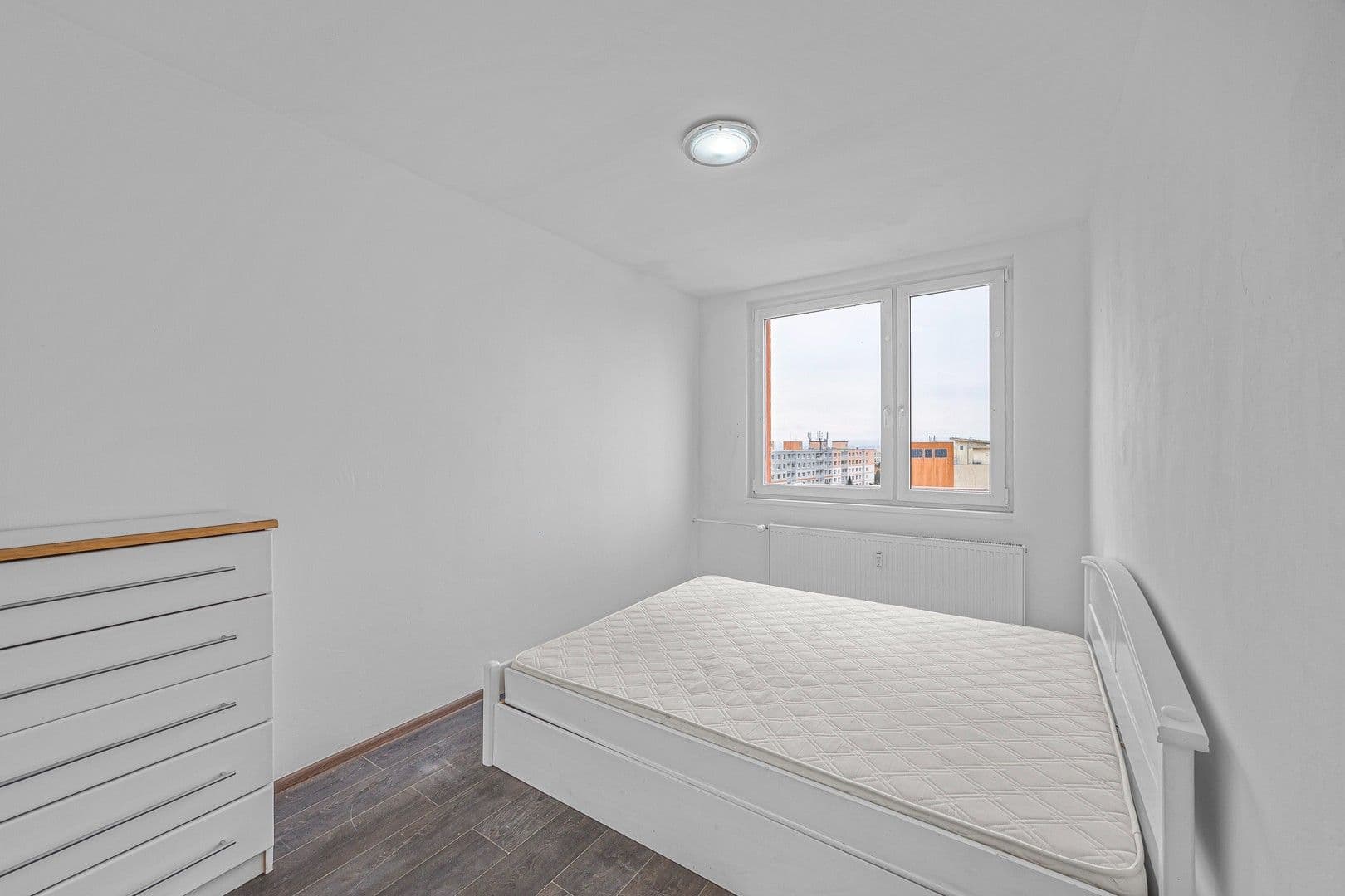 Pronájem bytu 2+kk 43 m², Veronské náměstí, Praha, Praha Pronájem bytu 2+kk 43 m², Veronské náměstí, Praha, Praha
