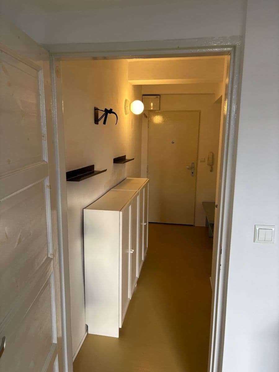 Pronájem bytu 1+kk 26 m², Velvarská, Praha, Praha Pronájem bytu 1+kk 26 m², Velvarská, Praha, Praha