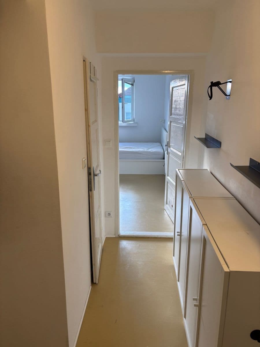 Pronájem bytu 1+kk 26 m², Velvarská, Praha, Praha Pronájem bytu 1+kk 26 m², Velvarská, Praha, Praha
