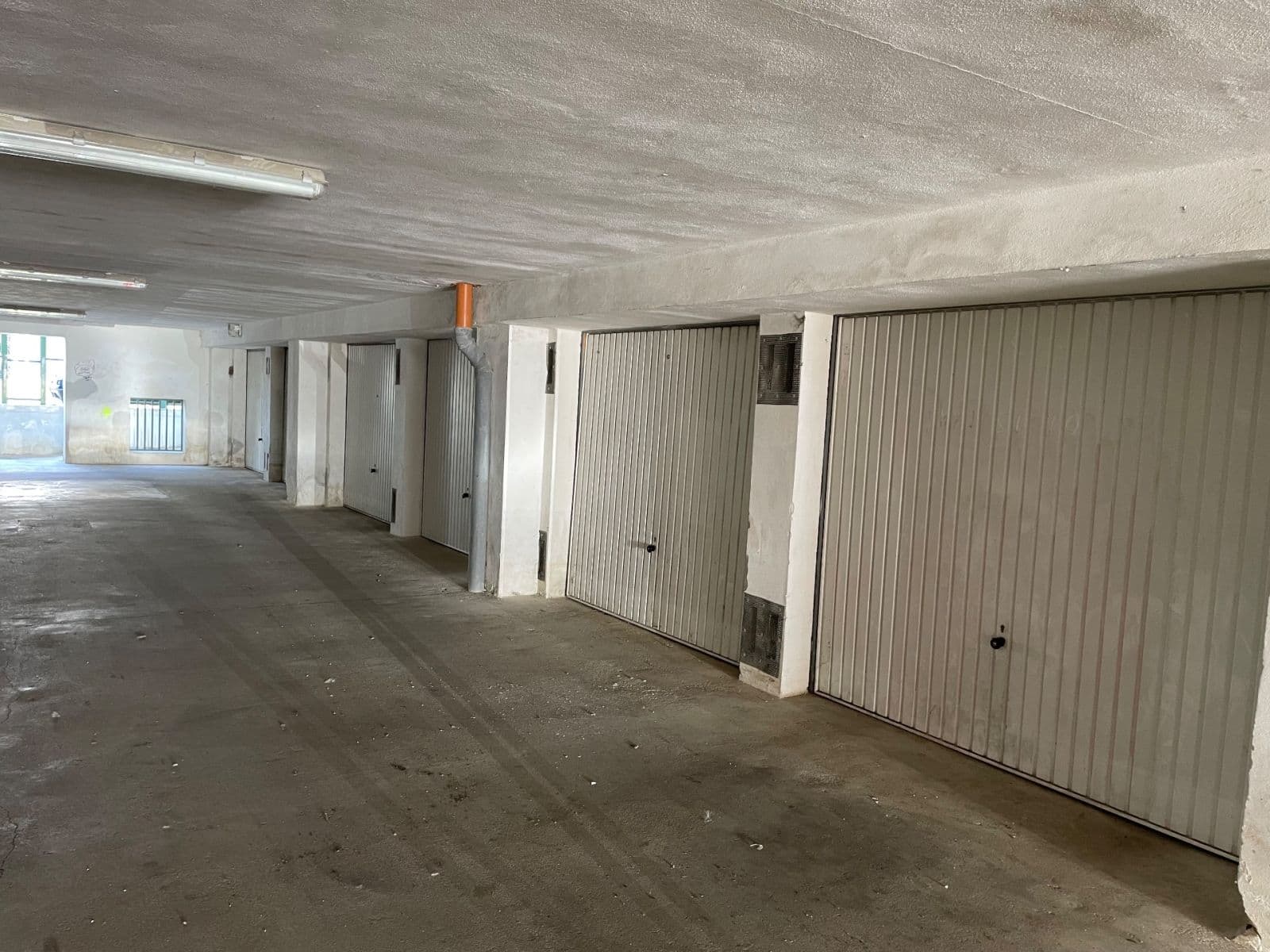 Prodej garáže 16 m², Větrná, České Budějovice, Jihočeský kraj Prodej garáže 16 m², Větrná, České Budějovice, Jihočeský kraj