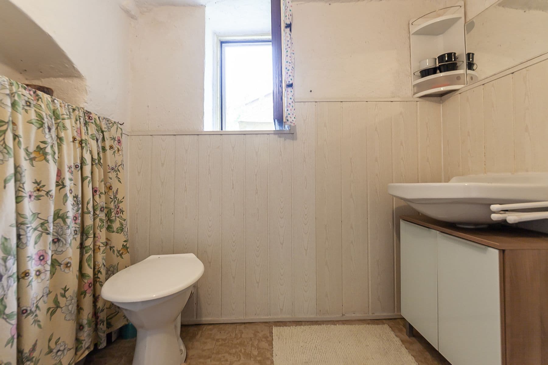 Prodej chaty, chalupy 250 m², pozemek 395 m², Malé náměstí, Lázně Bělohrad, Královéhradecký kraj Prodej chaty, chalupy 250 m², pozemek 395 m², Malé náměstí, Lázně Bělohrad, Královéhradecký kraj