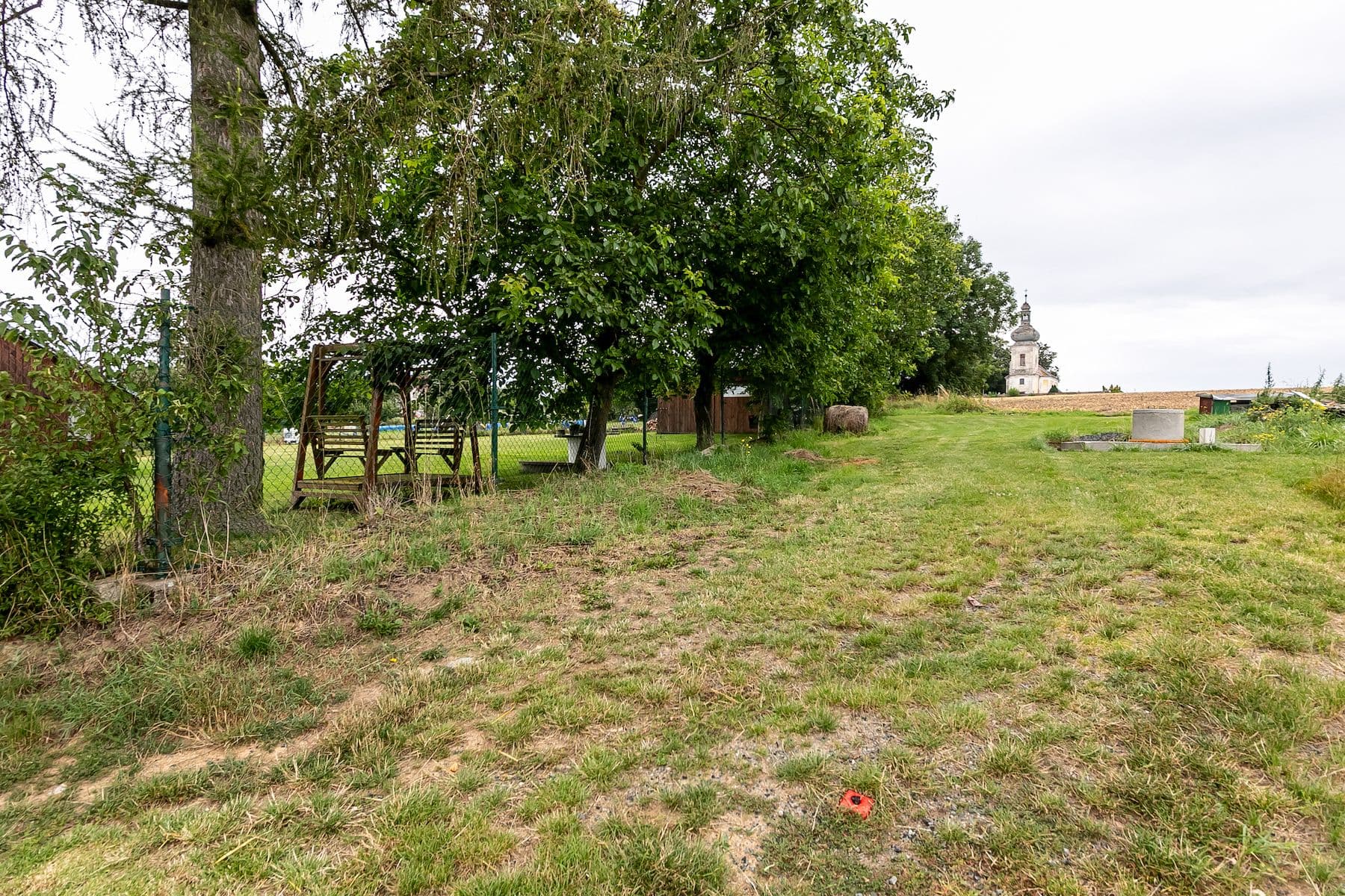 Prodej pozemku 1.800 m², Podveky, Středočeský kraj Prodej pozemku 1.800 m², Podveky, Středočeský kraj