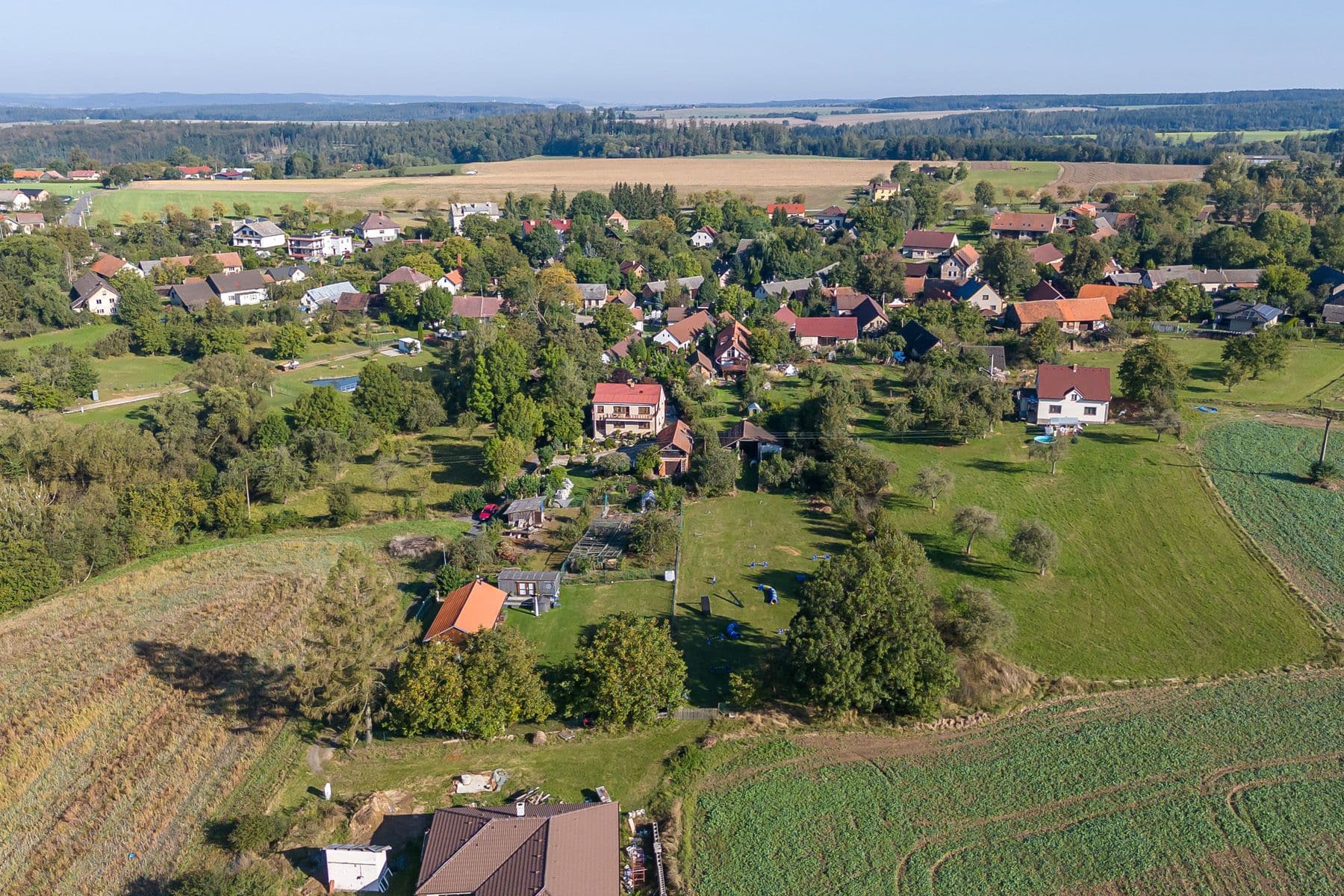 Prodej pozemku 1.800 m², Podveky, Středočeský kraj Prodej pozemku 1.800 m², Podveky, Středočeský kraj