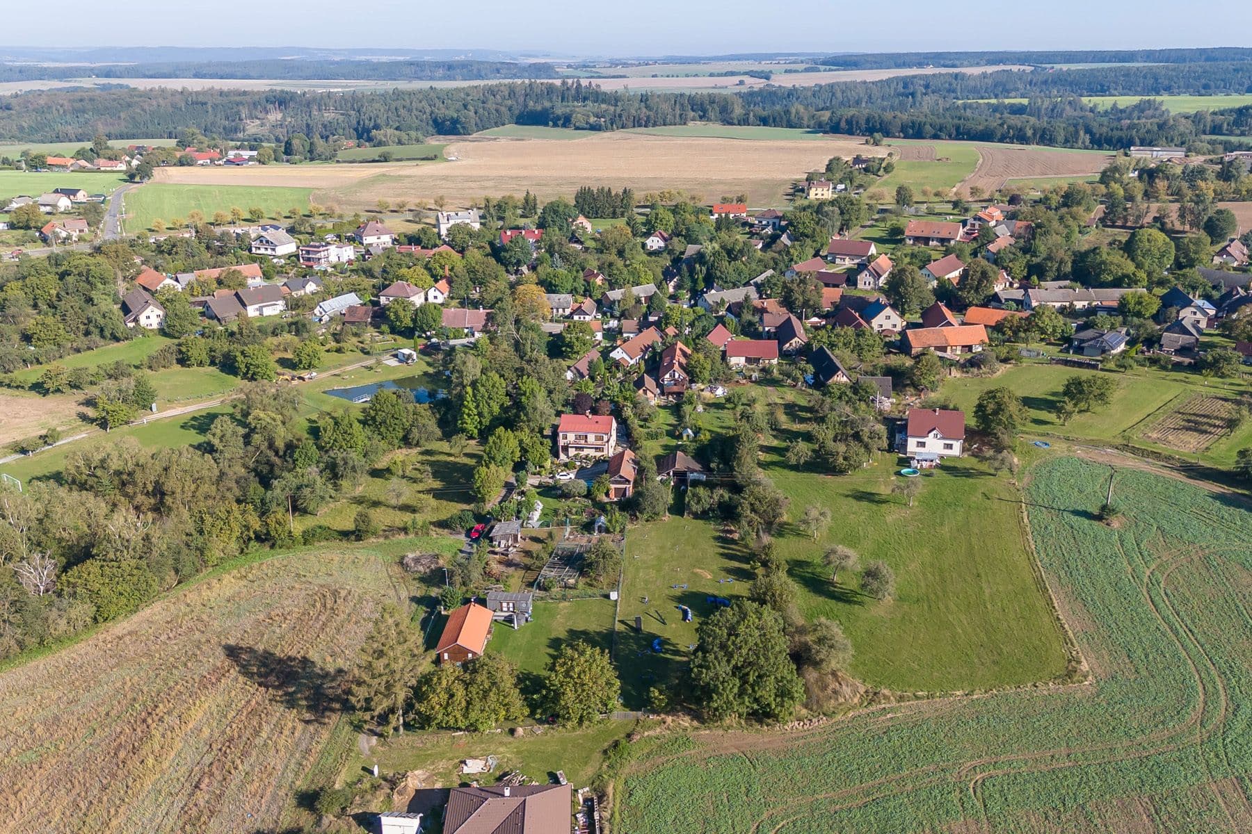 Prodej pozemku 1.800 m², Podveky, Středočeský kraj Prodej pozemku 1.800 m², Podveky, Středočeský kraj