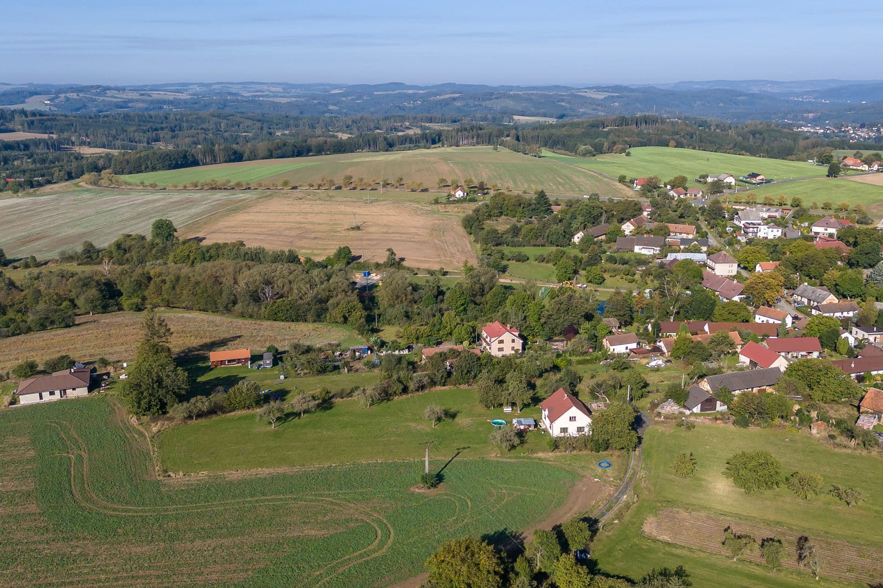 Prodej pozemku 1.800 m², Podveky, Středočeský kraj Prodej pozemku 1.800 m², Podveky, Středočeský kraj