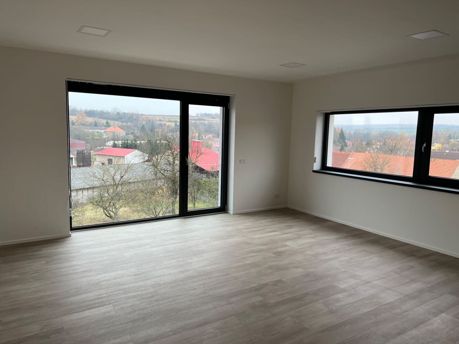 Pronájem bytu 2+kk 57 m², Tismice, Středočeský kraj Pronájem bytu 2+kk 57 m², Tismice, Středočeský kraj