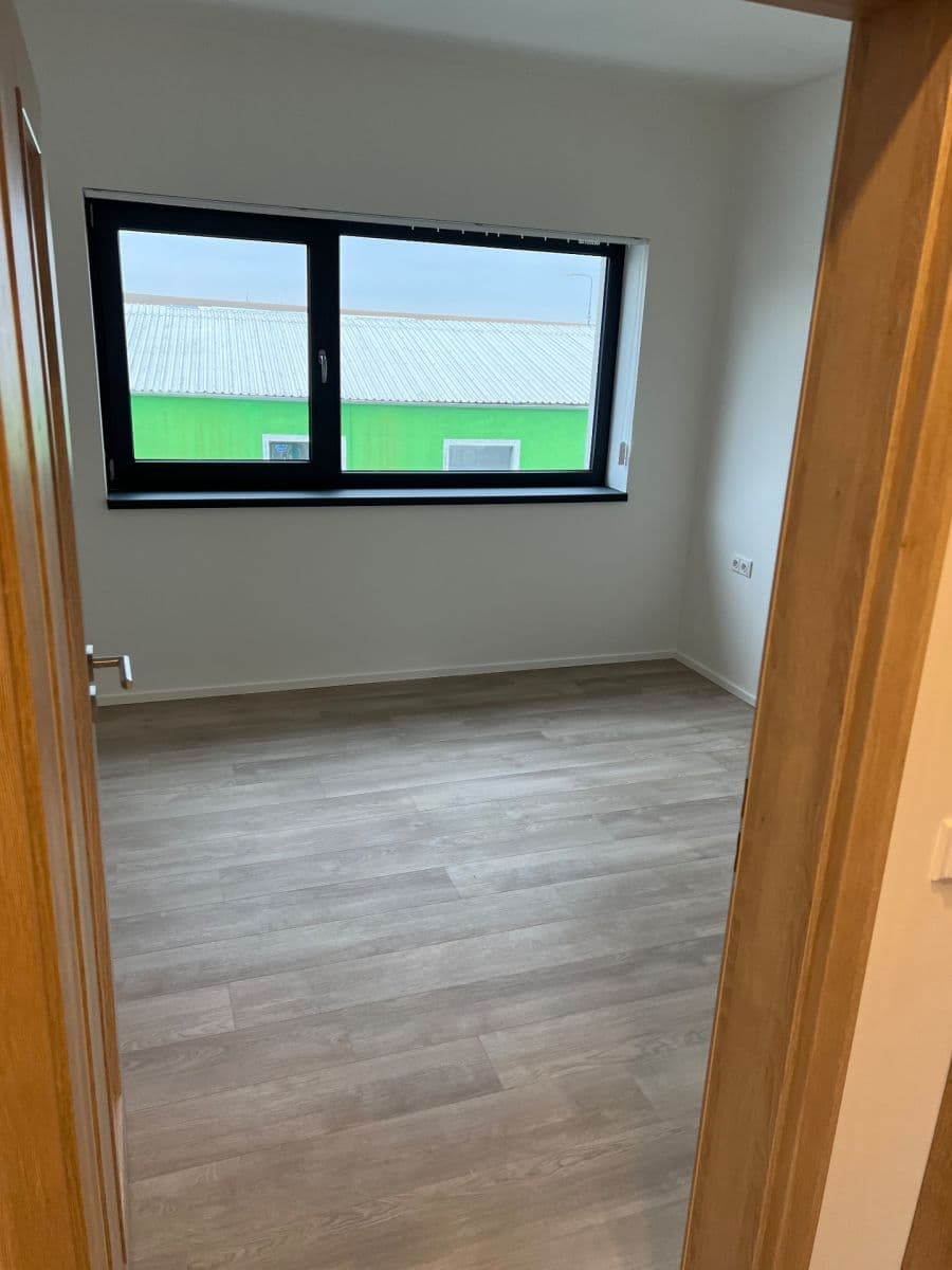 Pronájem bytu 2+kk 57 m², Tismice, Středočeský kraj Pronájem bytu 2+kk 57 m², Tismice, Středočeský kraj