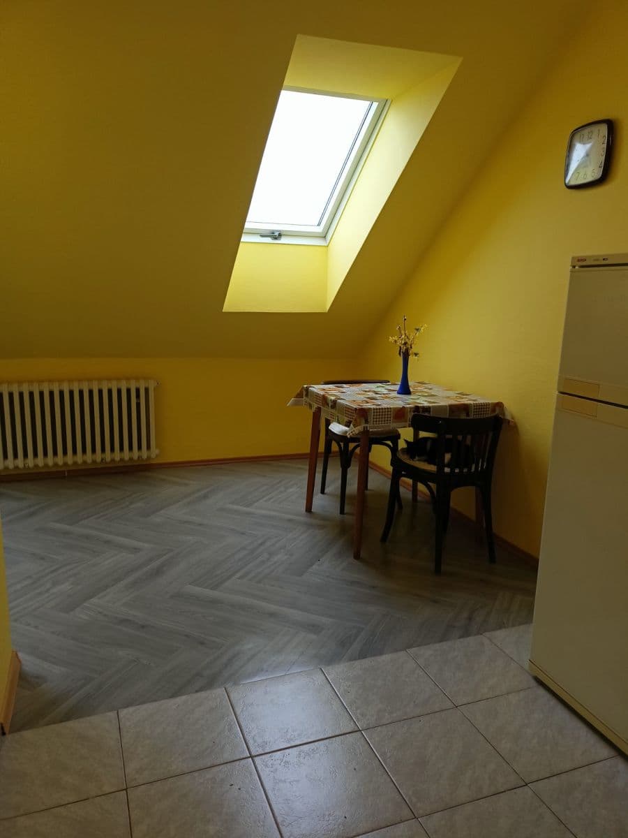 Pronájem bytu 2+1 62 m², Na Rynku, Moravská Nová Ves, Jihomoravský kraj Pronájem bytu 2+1 62 m², Na Rynku, Moravská Nová Ves, Jihomoravský kraj
