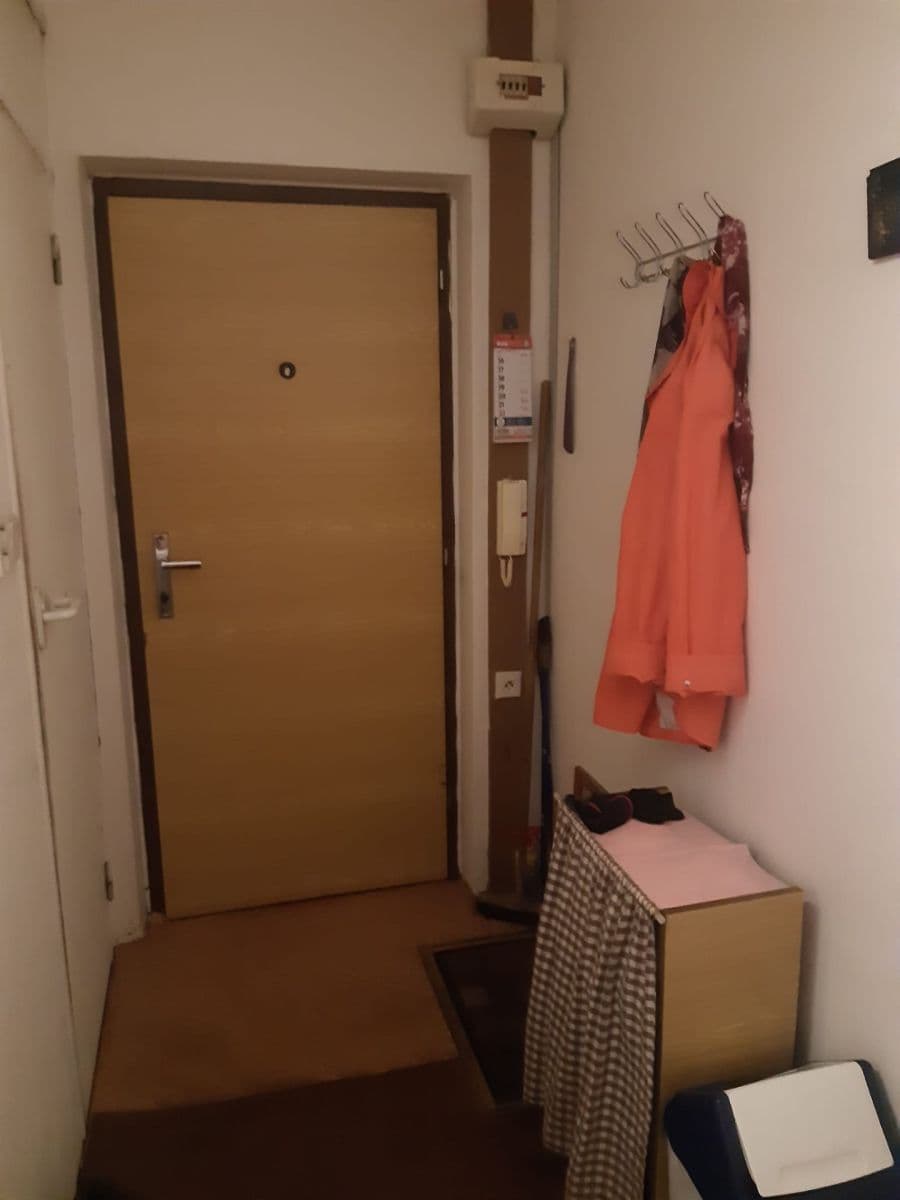 Prodej bytu 2+kk 40 m², Spartakiádní, Sokolov, Karlovarský kraj Prodej bytu 2+kk 40 m², Spartakiádní, Sokolov, Karlovarský kraj