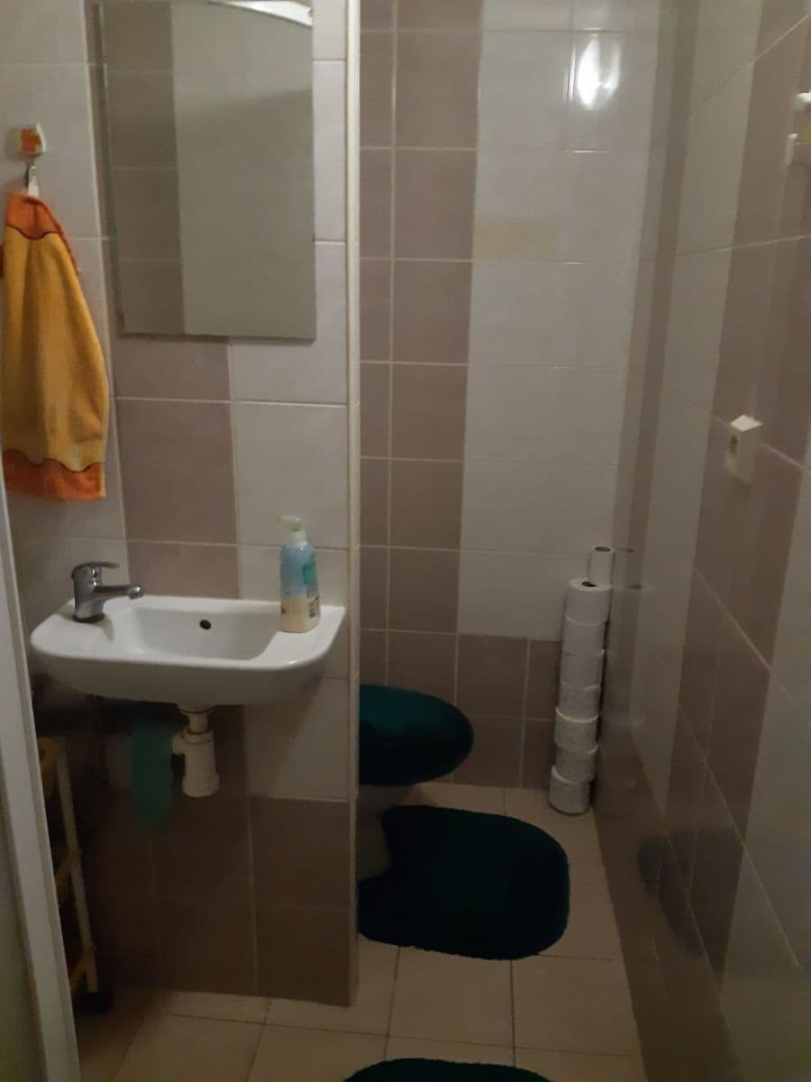 Prodej bytu 2+kk 40 m², Spartakiádní, Sokolov, Karlovarský kraj Prodej bytu 2+kk 40 m², Spartakiádní, Sokolov, Karlovarský kraj