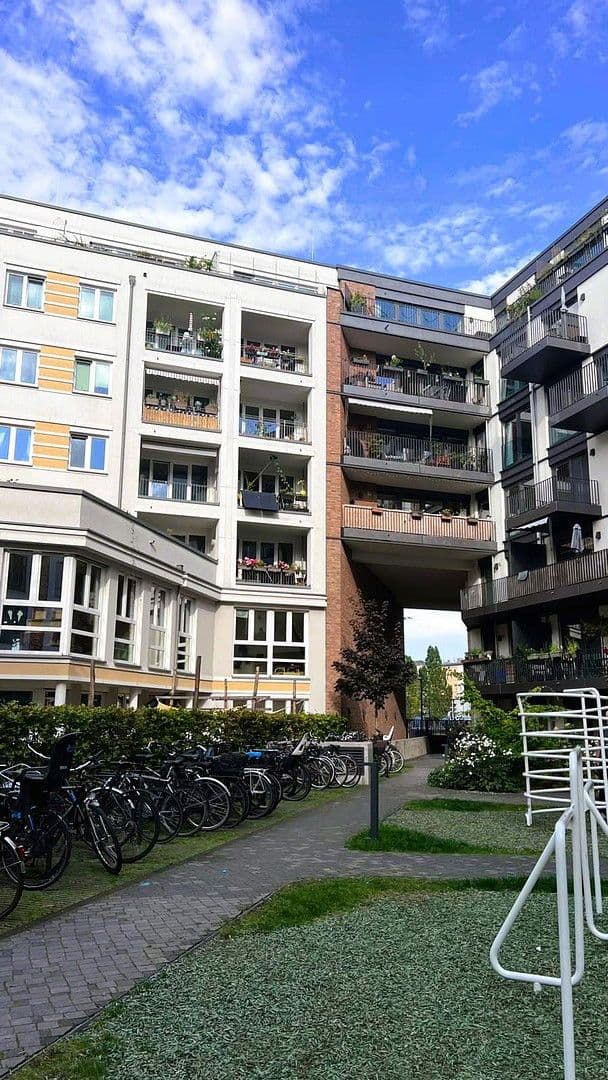 Prodej bytu 3+1 70 m², Weserstraße 44 D, Berlin, Berlín Prodej bytu 3+1 70 m², Weserstraße 44 D, Berlin, Berlín