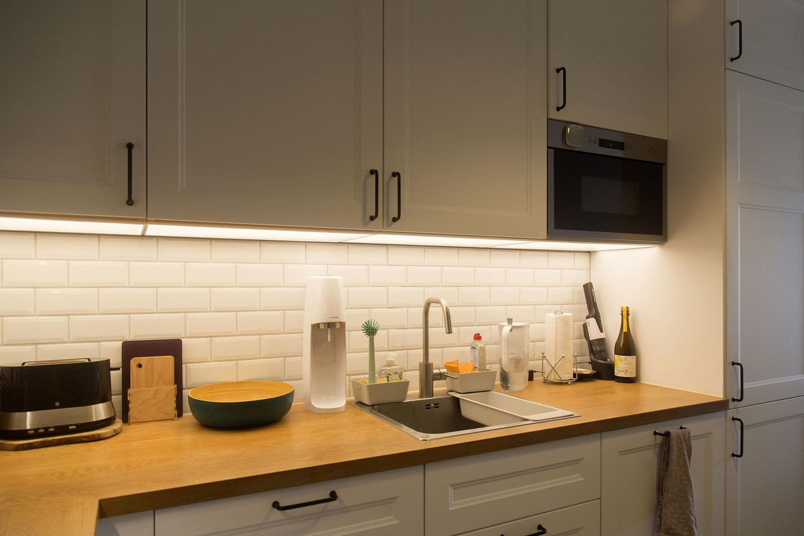 Prodej bytu 3+1 70 m², Weserstraße 44 D, Berlin, Berlín Prodej bytu 3+1 70 m², Weserstraße 44 D, Berlin, Berlín