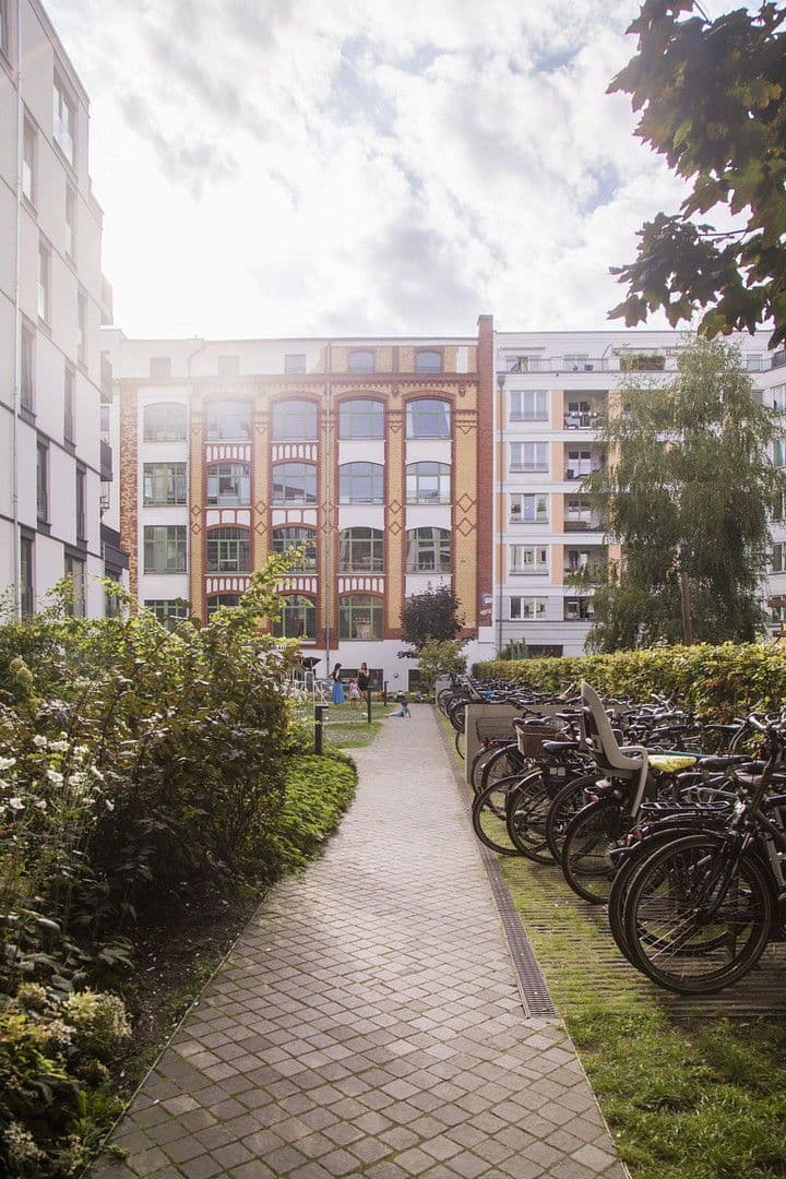 Prodej bytu 3+1 70 m², Weserstraße 44 D, Berlin, Berlín Prodej bytu 3+1 70 m², Weserstraße 44 D, Berlin, Berlín