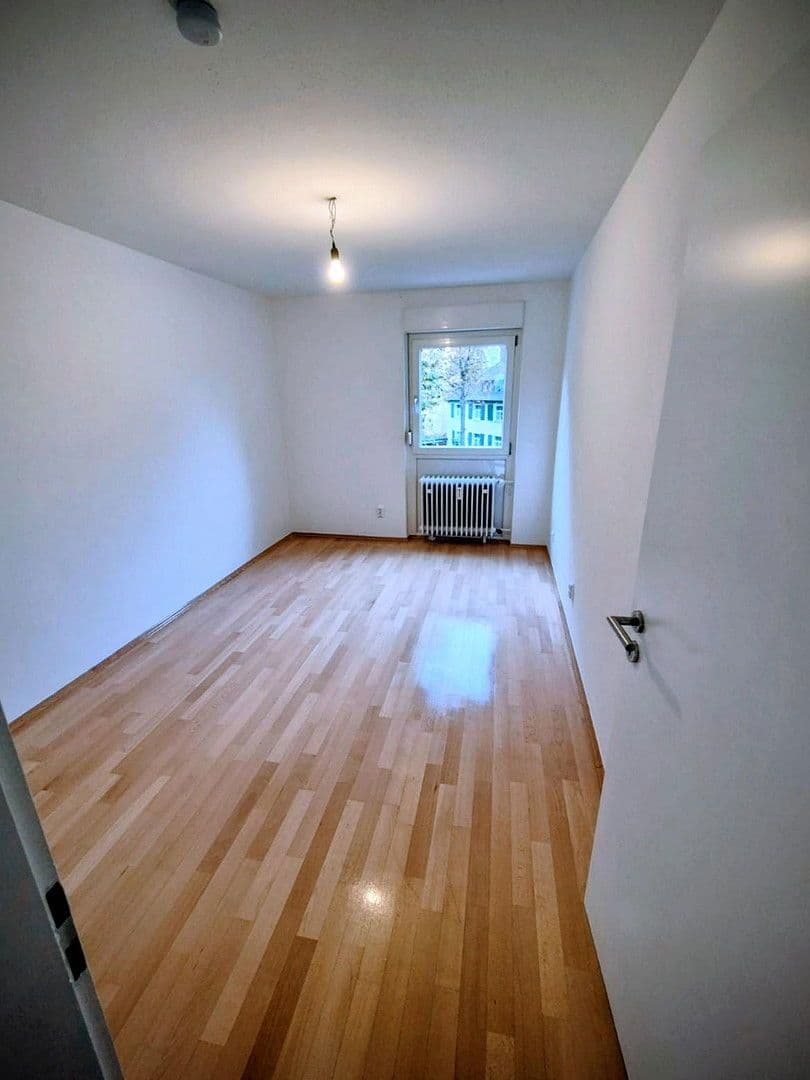 Pronájem bytu 3+1 101 m², Ludwigshafen am Rhein, Porýní-Falc Pronájem bytu 3+1 101 m², Ludwigshafen am Rhein, Porýní-Falc