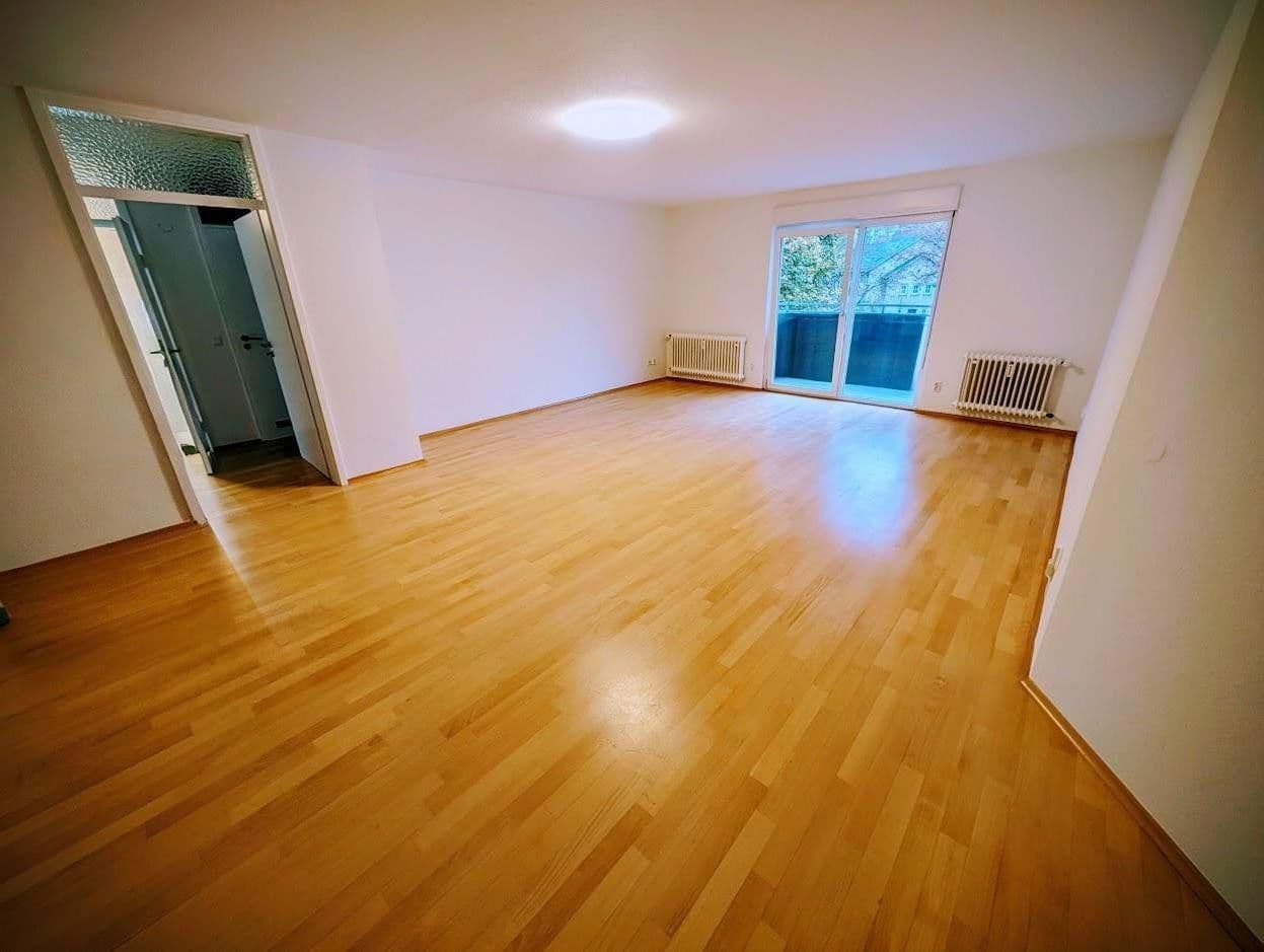 Pronájem bytu 3+1 101 m², Ludwigshafen am Rhein, Porýní-Falc Pronájem bytu 3+1 101 m², Ludwigshafen am Rhein, Porýní-Falc