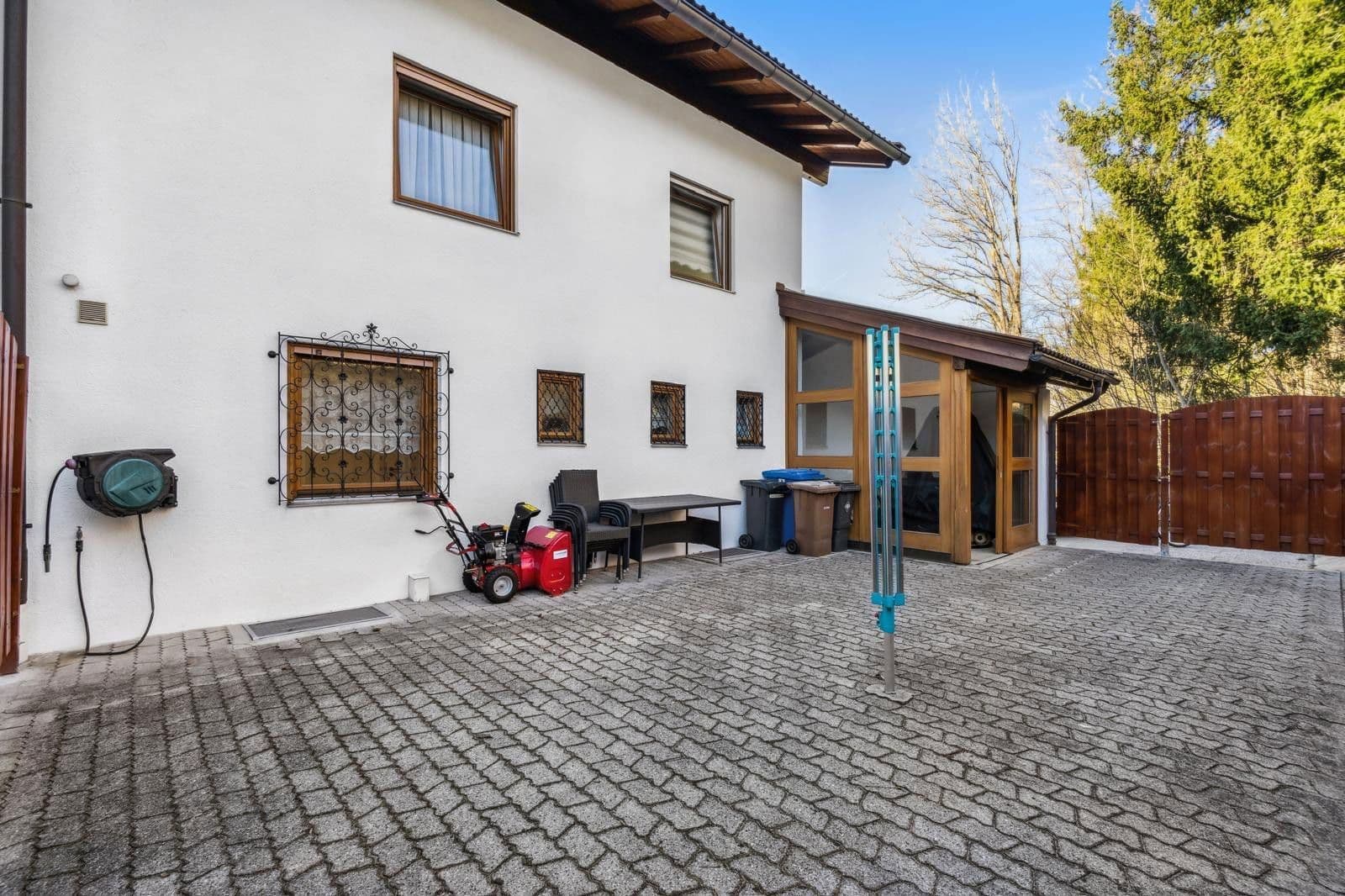 Prodej domu 133 m², pozemek 468 m², Birkenstraße 19, Miesbach, Bavorsko Prodej domu 133 m², pozemek 468 m², Birkenstraße 19, Miesbach, Bavorsko