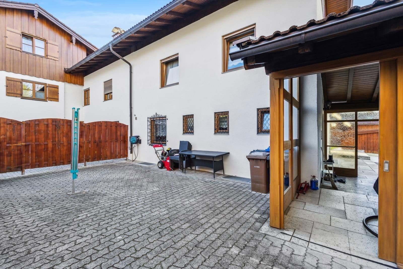 Prodej domu 133 m², pozemek 468 m², Birkenstraße 19, Miesbach, Bavorsko Prodej domu 133 m², pozemek 468 m², Birkenstraße 19, Miesbach, Bavorsko