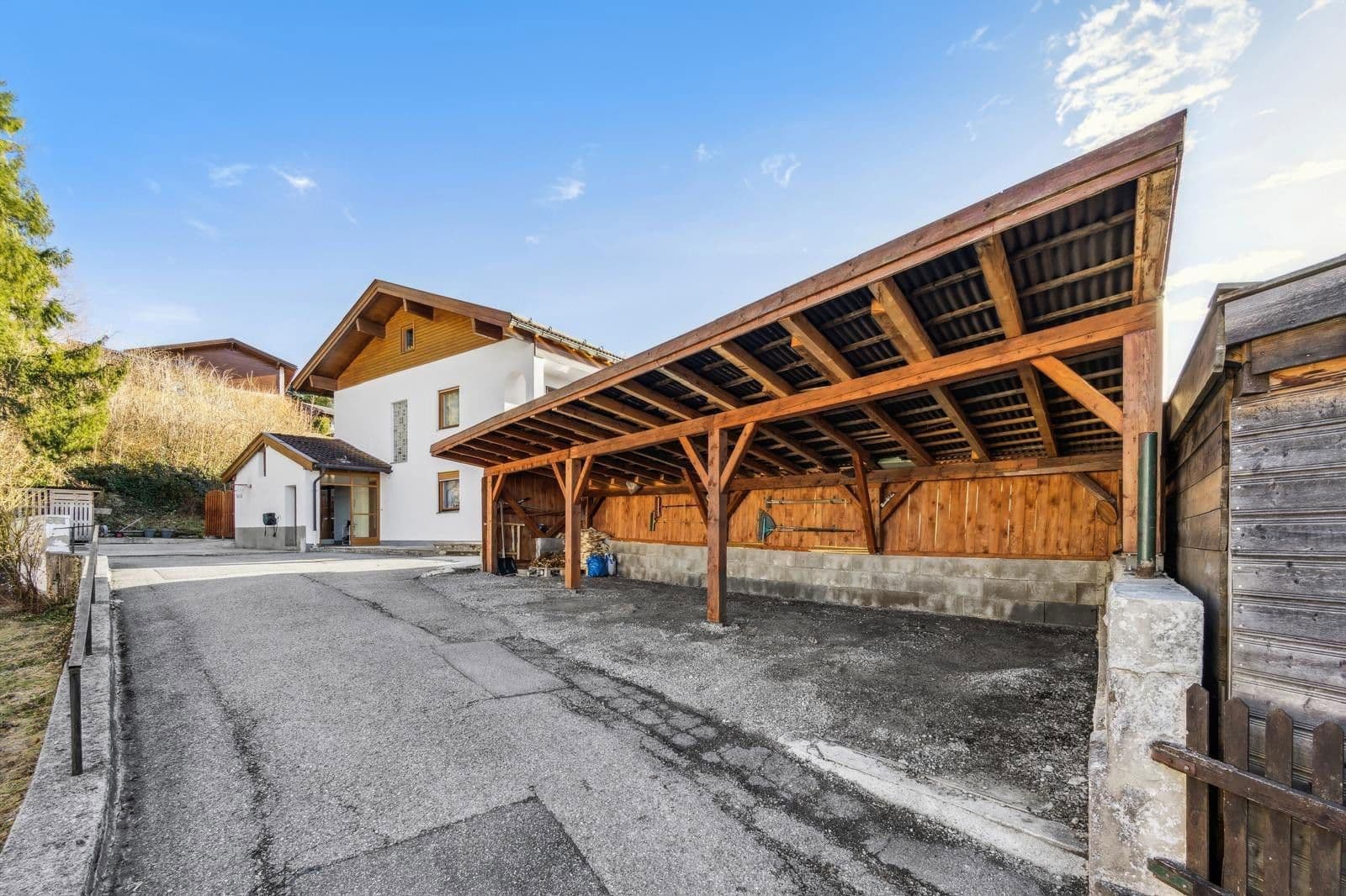 Prodej domu 133 m², pozemek 468 m², Birkenstraße 19, Miesbach, Bavorsko Prodej domu 133 m², pozemek 468 m², Birkenstraße 19, Miesbach, Bavorsko