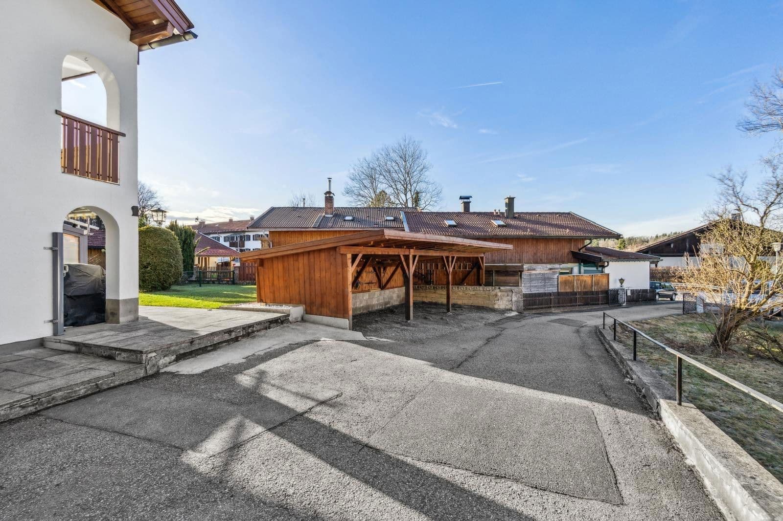 Prodej domu 133 m², pozemek 468 m², Birkenstraße 19, Miesbach, Bavorsko Prodej domu 133 m², pozemek 468 m², Birkenstraße 19, Miesbach, Bavorsko