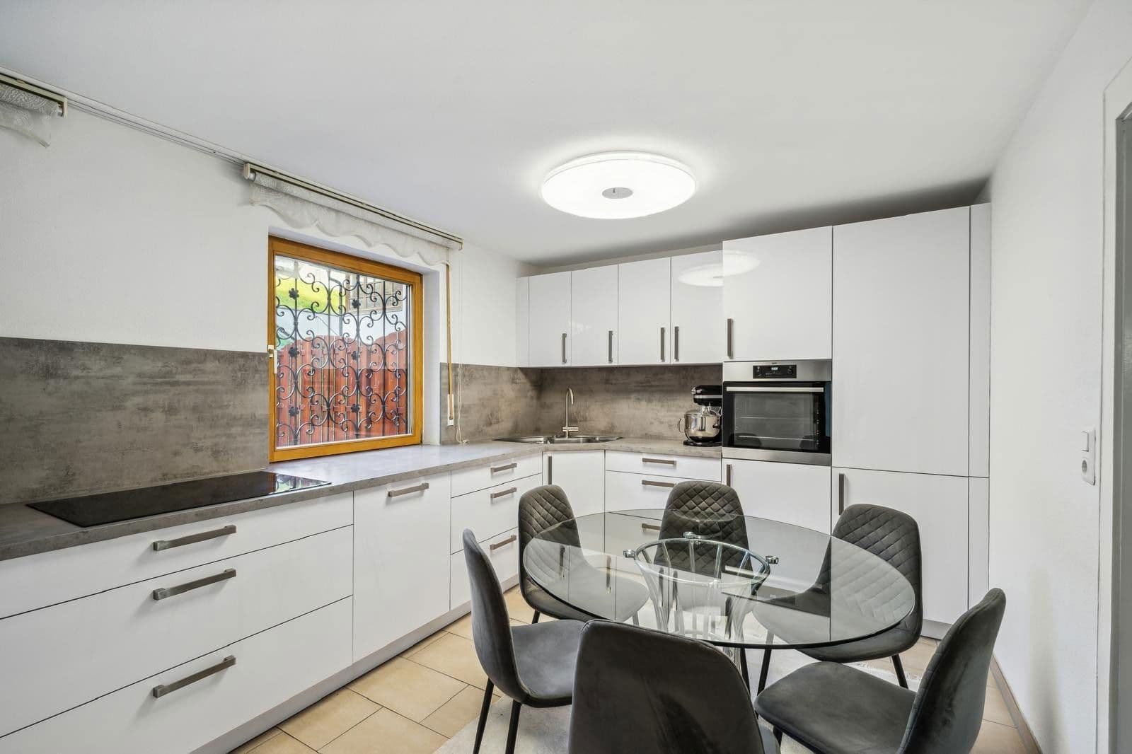 Prodej domu 133 m², pozemek 468 m², Birkenstraße 19, Miesbach, Bavorsko Prodej domu 133 m², pozemek 468 m², Birkenstraße 19, Miesbach, Bavorsko