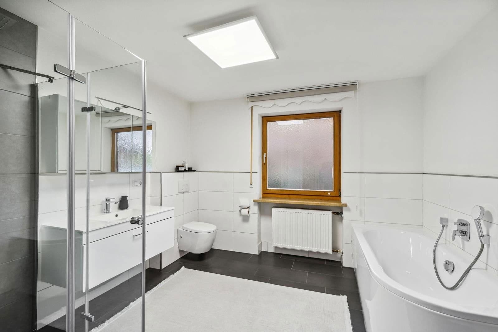 Prodej domu 133 m², pozemek 468 m², Birkenstraße 19, Miesbach, Bavorsko Prodej domu 133 m², pozemek 468 m², Birkenstraße 19, Miesbach, Bavorsko