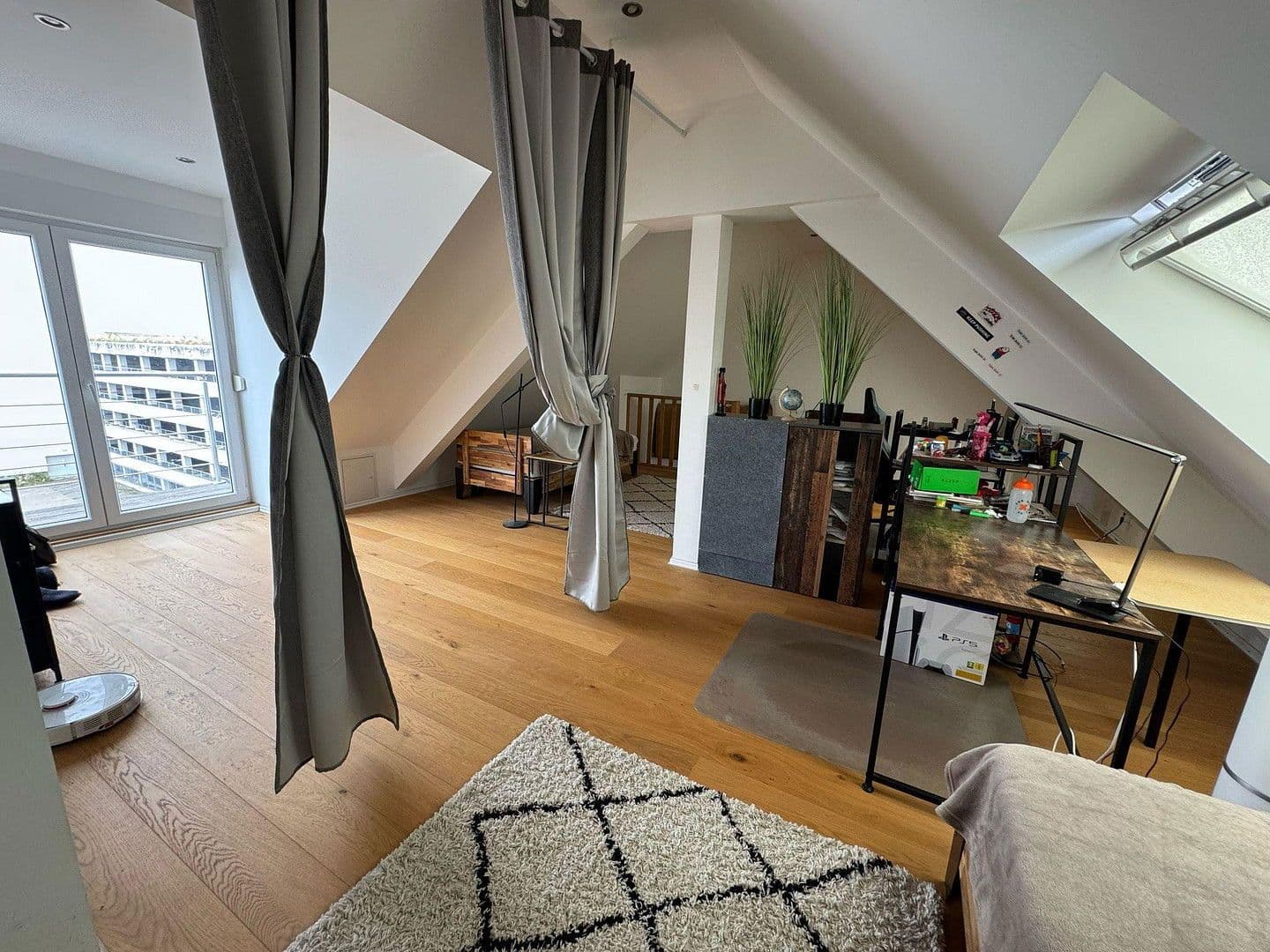 Pronájem bytu 4+1 127 m², Albertusstraße 9, Mönchengladbach, Severní Porýní-Vestfálsko Pronájem bytu 4+1 127 m², Albertusstraße 9, Mönchengladbach, Severní Porýní-Vestfálsko